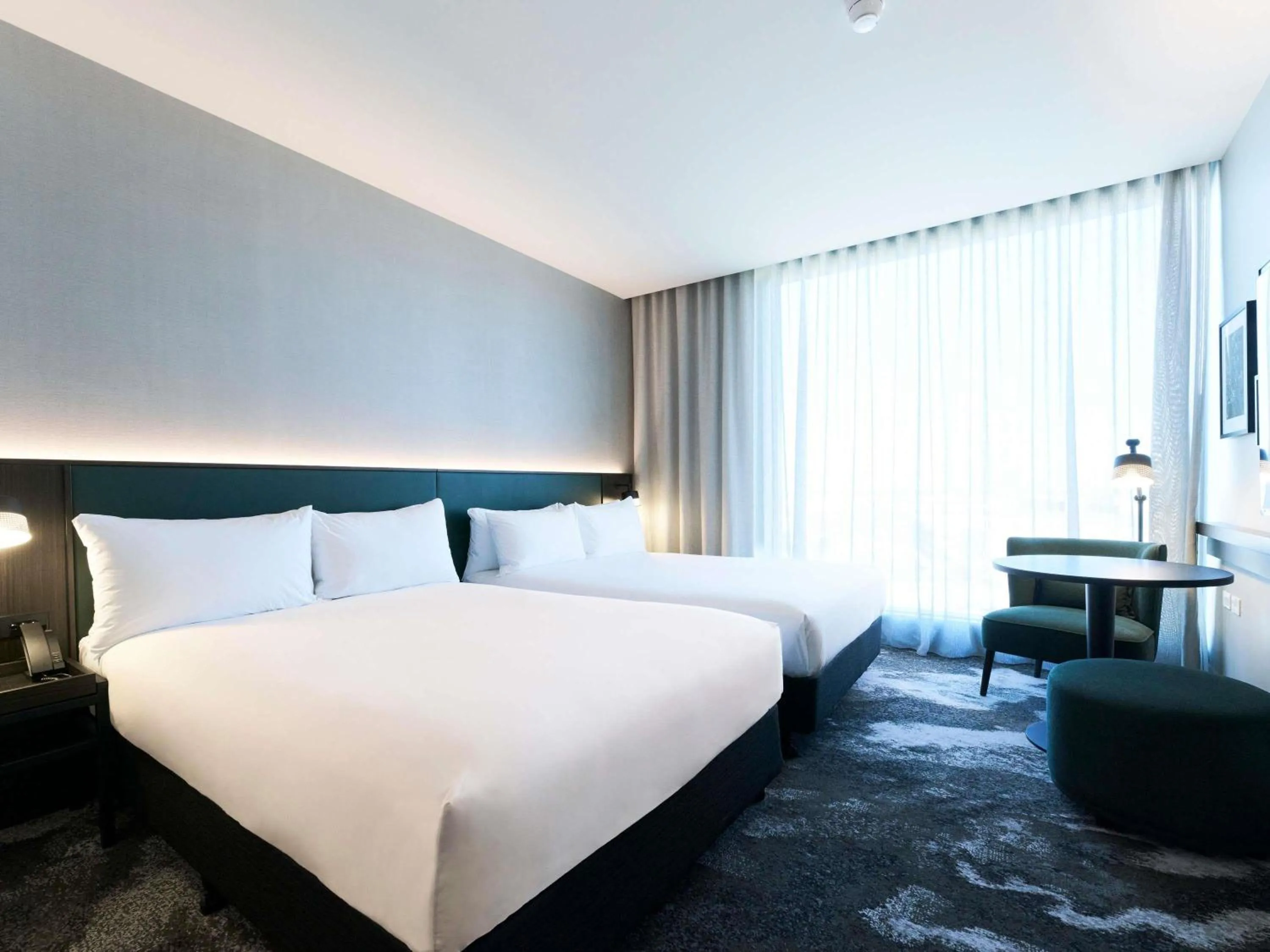 Bedroom, Bed in Novotel Melbourne Airport