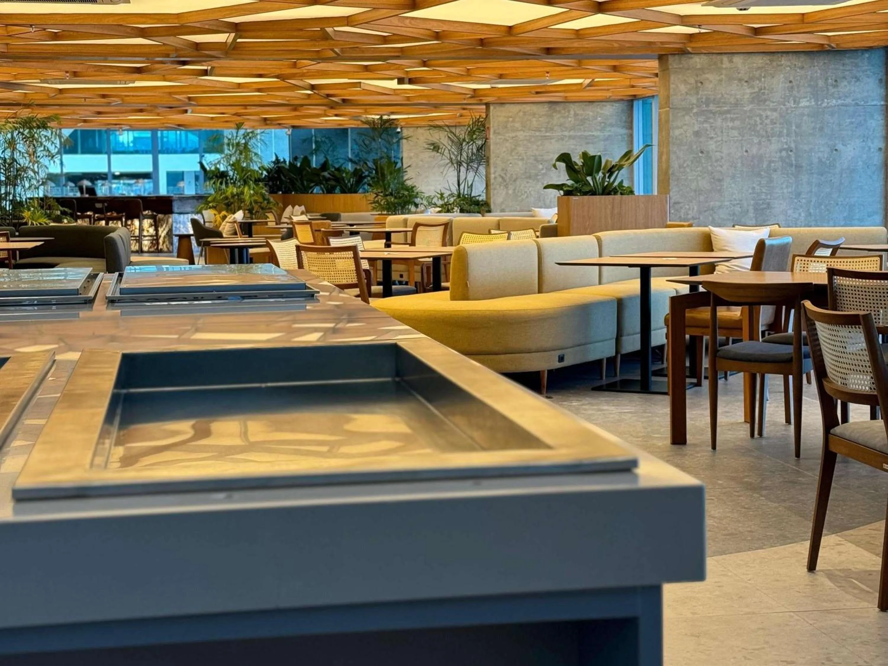 Restaurant/places to eat in Novotel Recife Marina