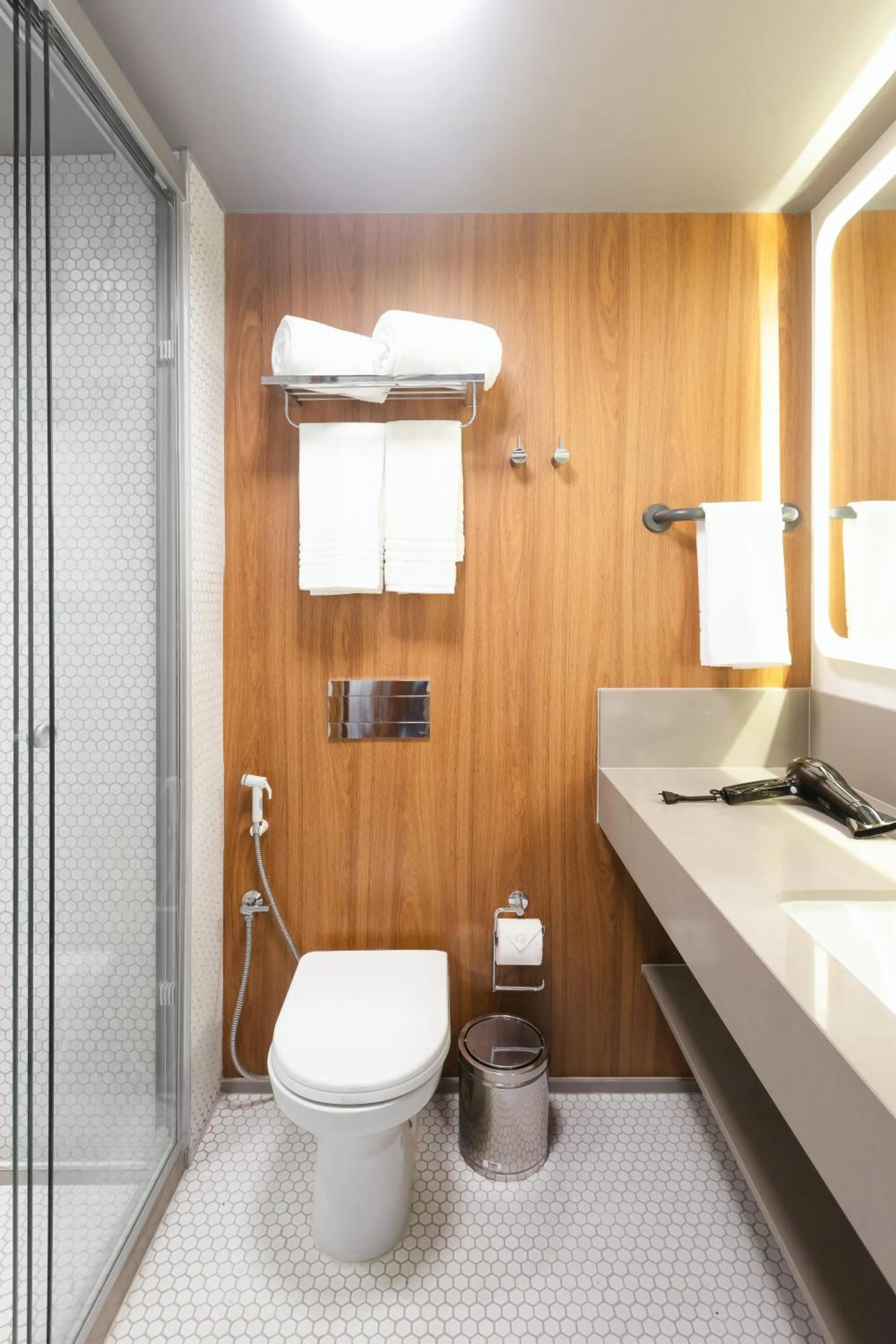 Shower in Novotel Recife Marina