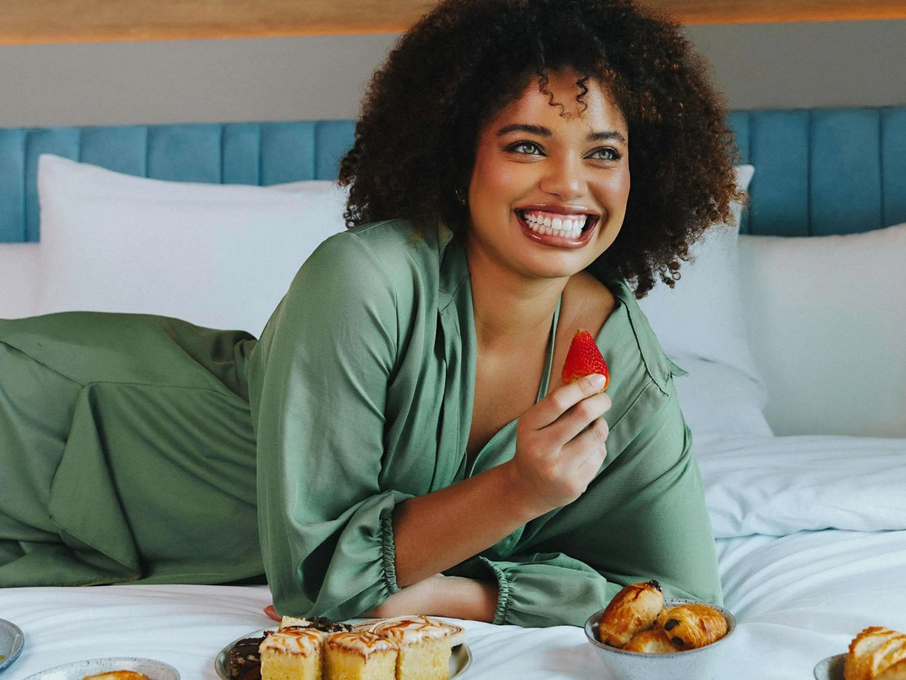 Property building, Bed in Novotel Recife Marina