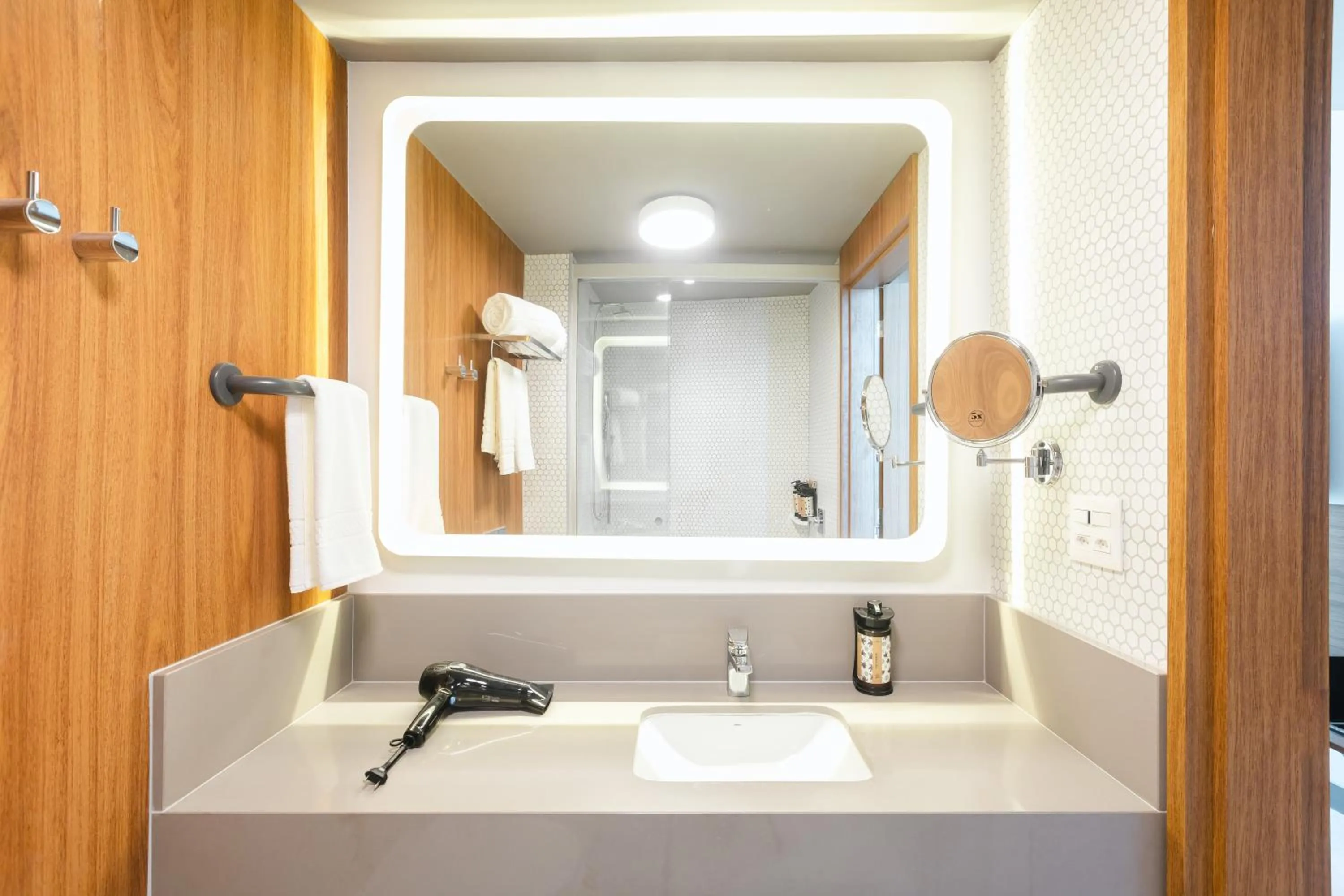 Shower in Novotel Recife Marina