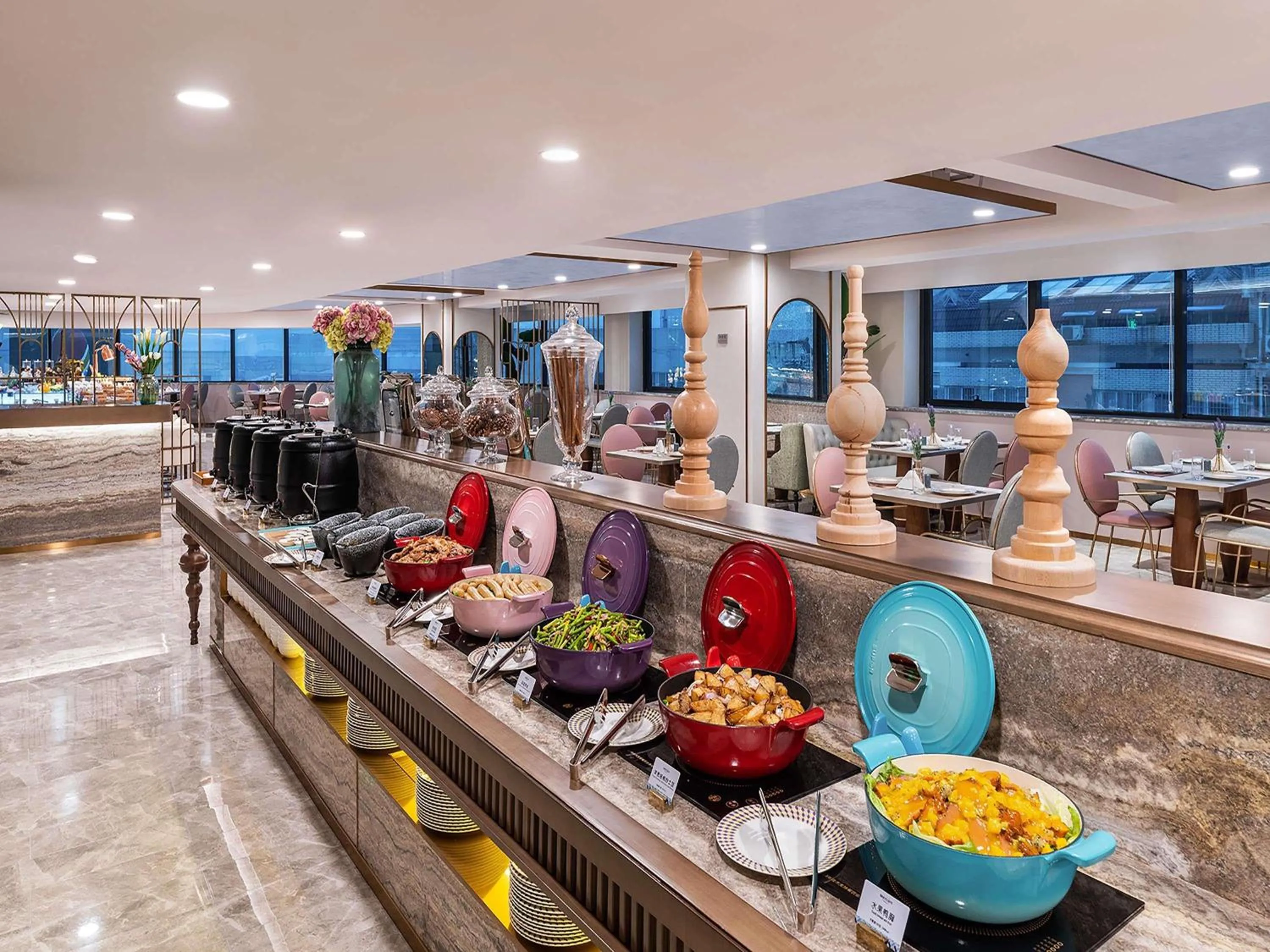 Restaurant/places to eat in Mercure Hefei Huaihe Road