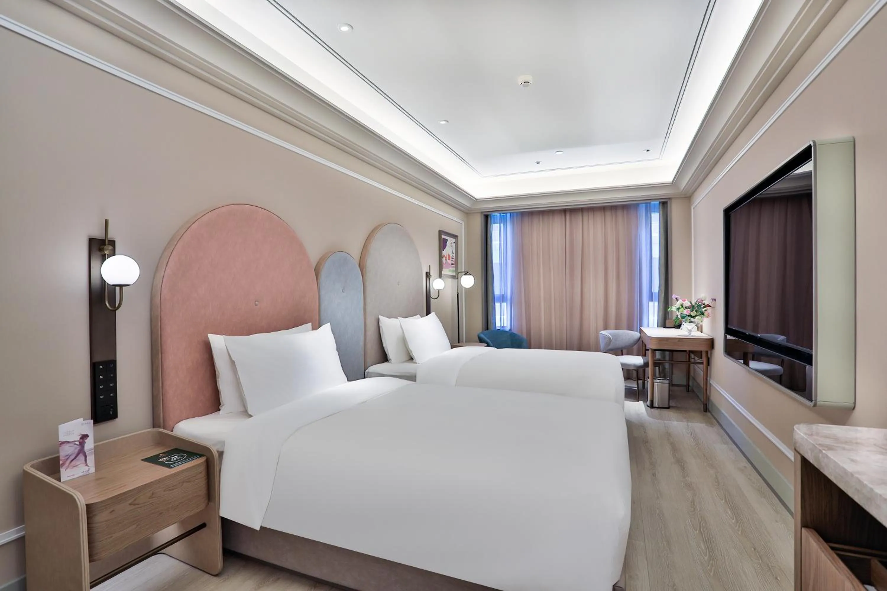 Bed in Mercure Hangzhou Xixi Zijingang