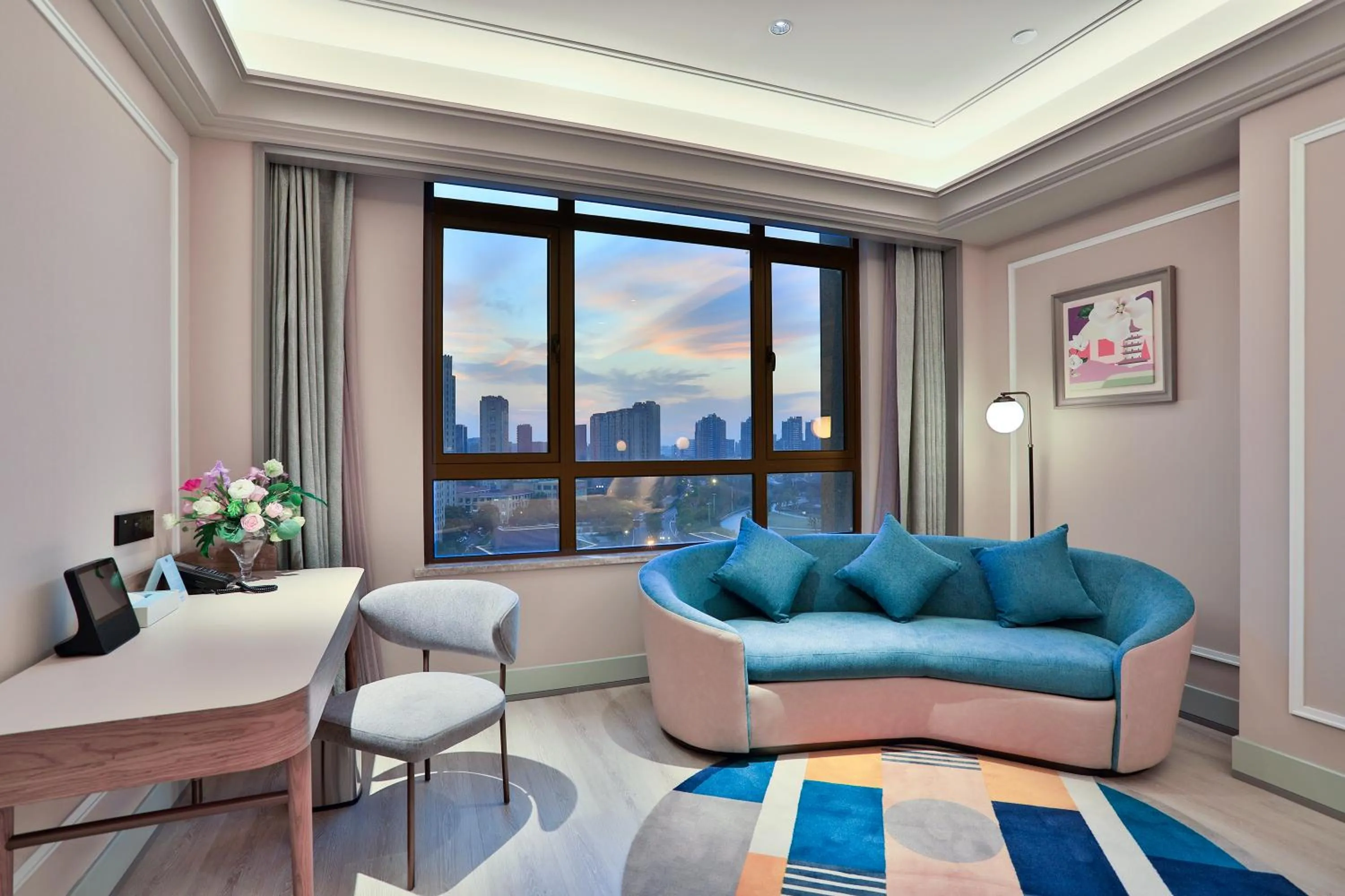 TV and multimedia in Mercure Hangzhou Xixi Zijingang