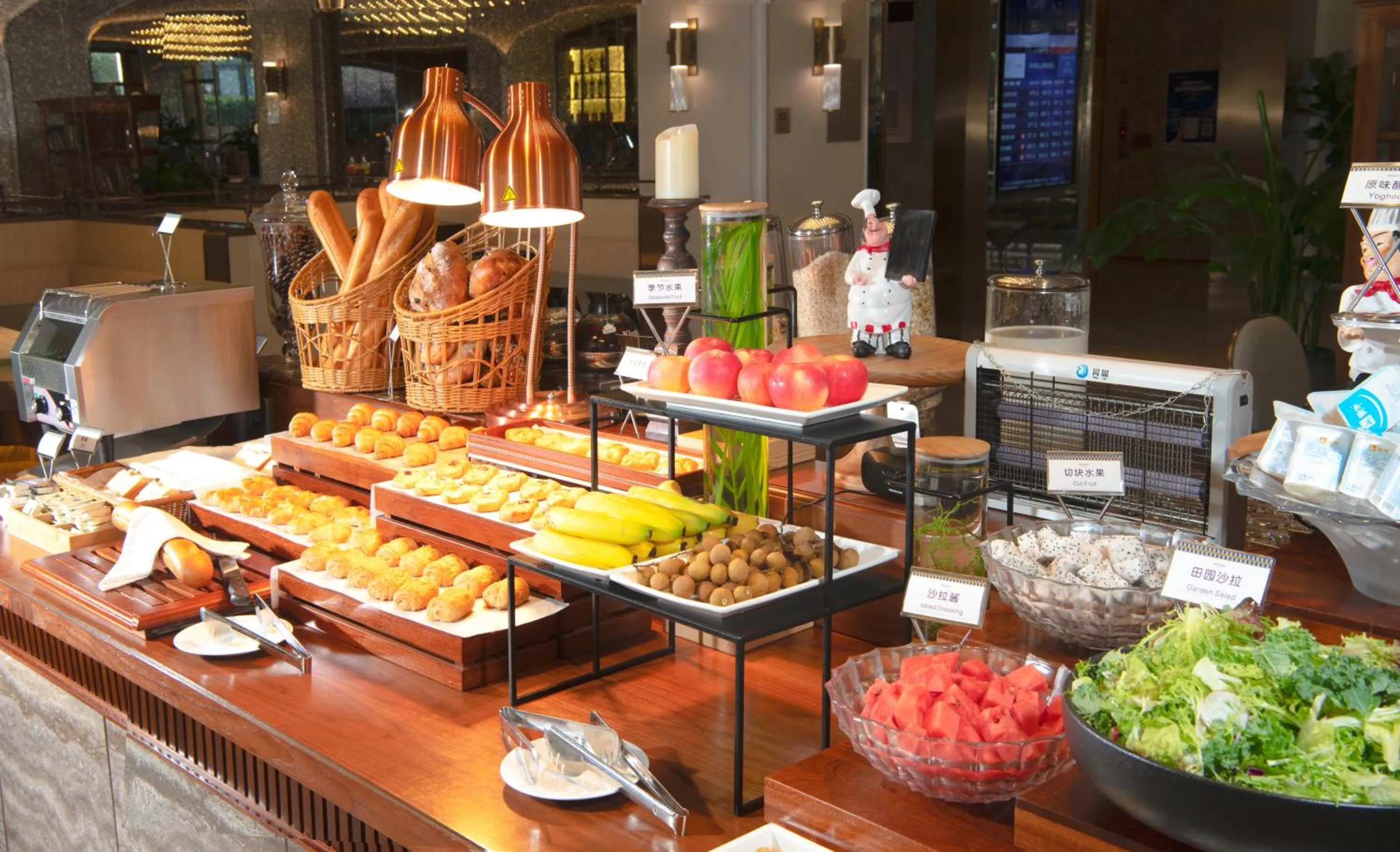 Breakfast in Mercure Shenzhen Nanshan