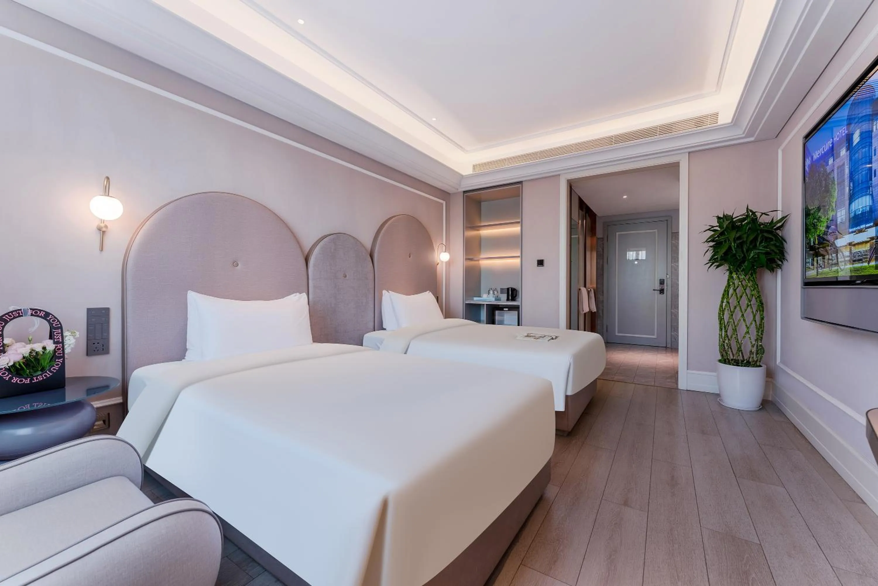 Bedroom, Bed in Mercure Shenzhen Nanshan