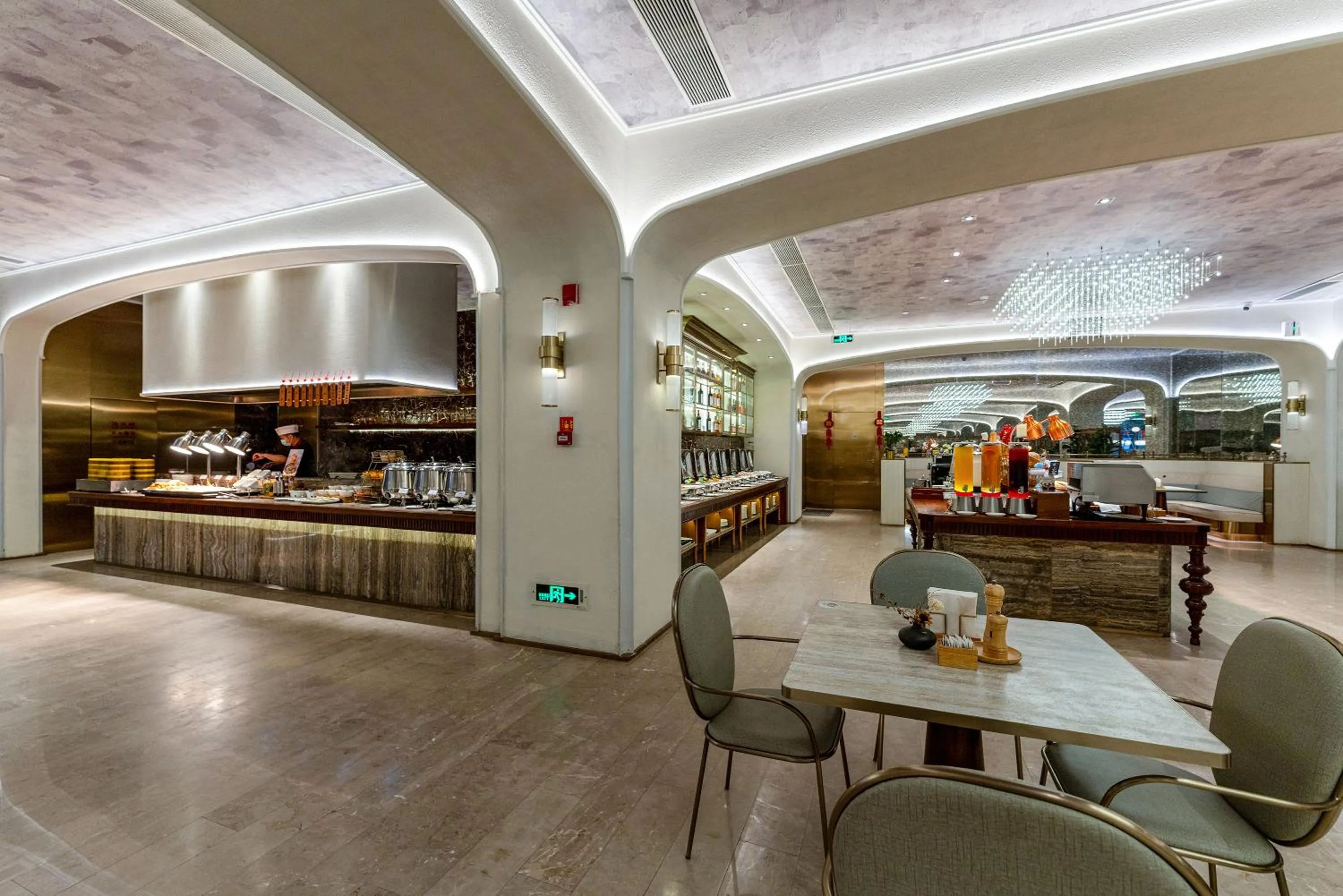 Restaurant/places to eat in Mercure Shenzhen Nanshan