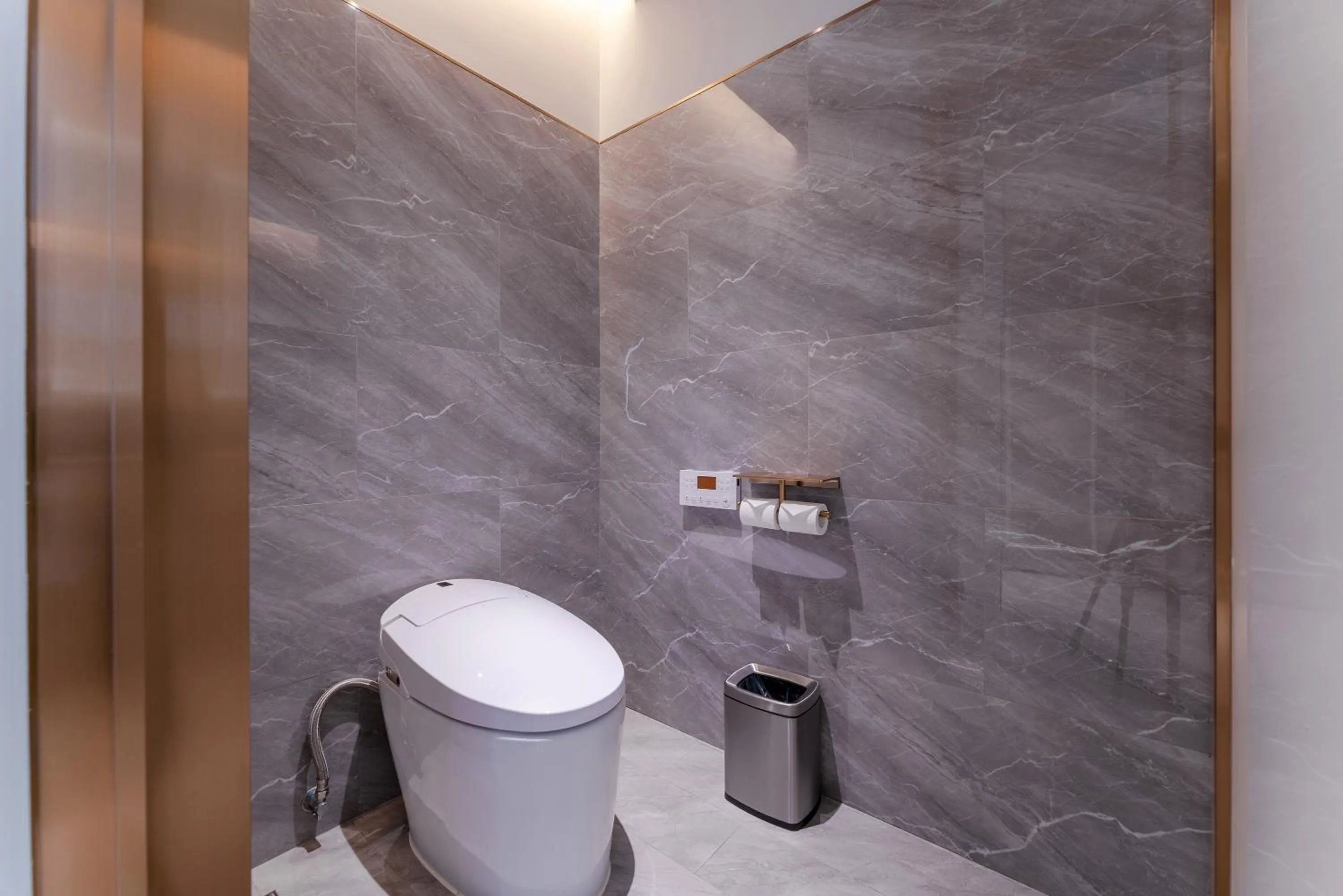 Toilet in Mercure Shenzhen Nanshan