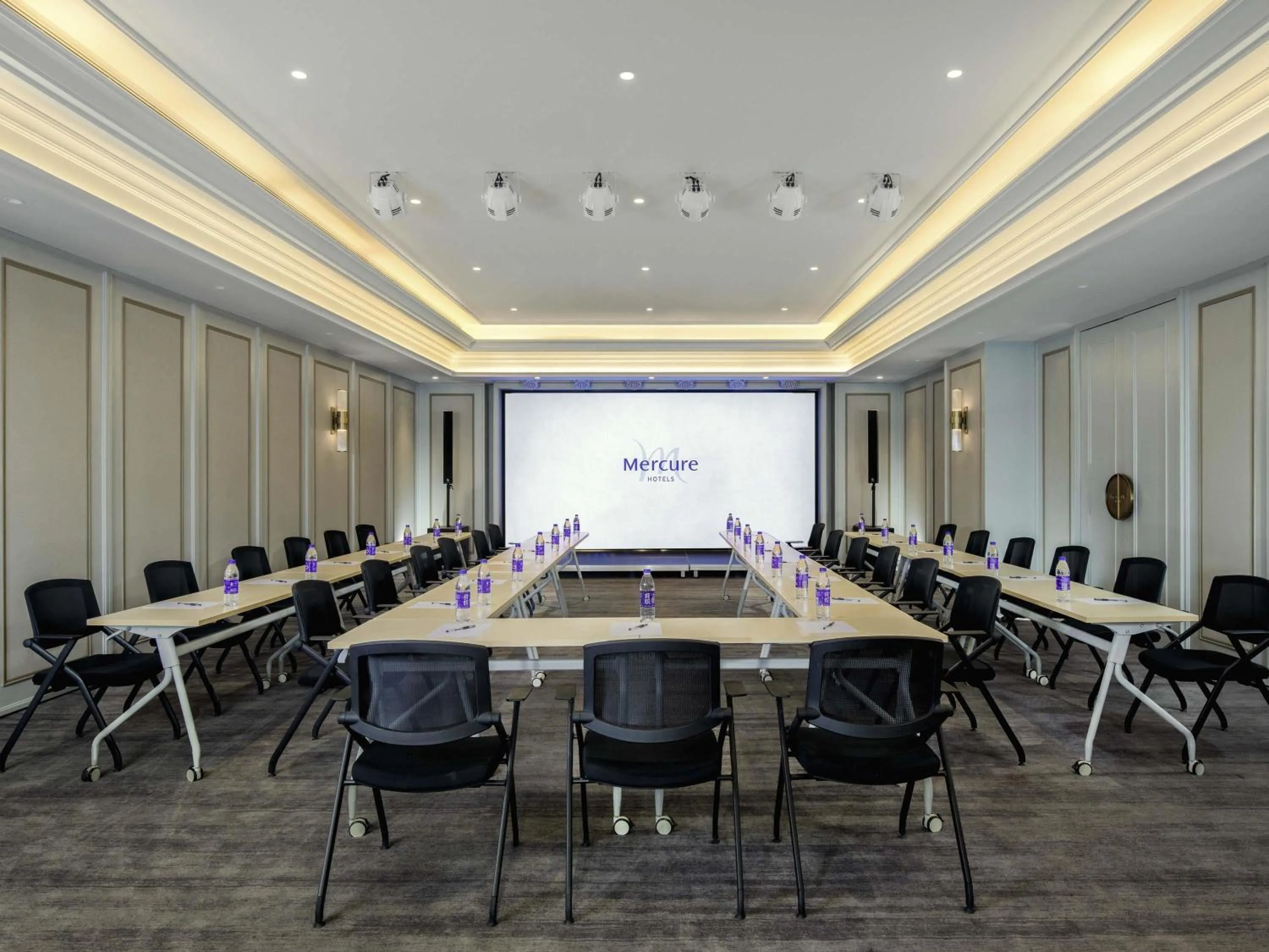 Meeting/conference room in Mercure Shenzhen Nanshan