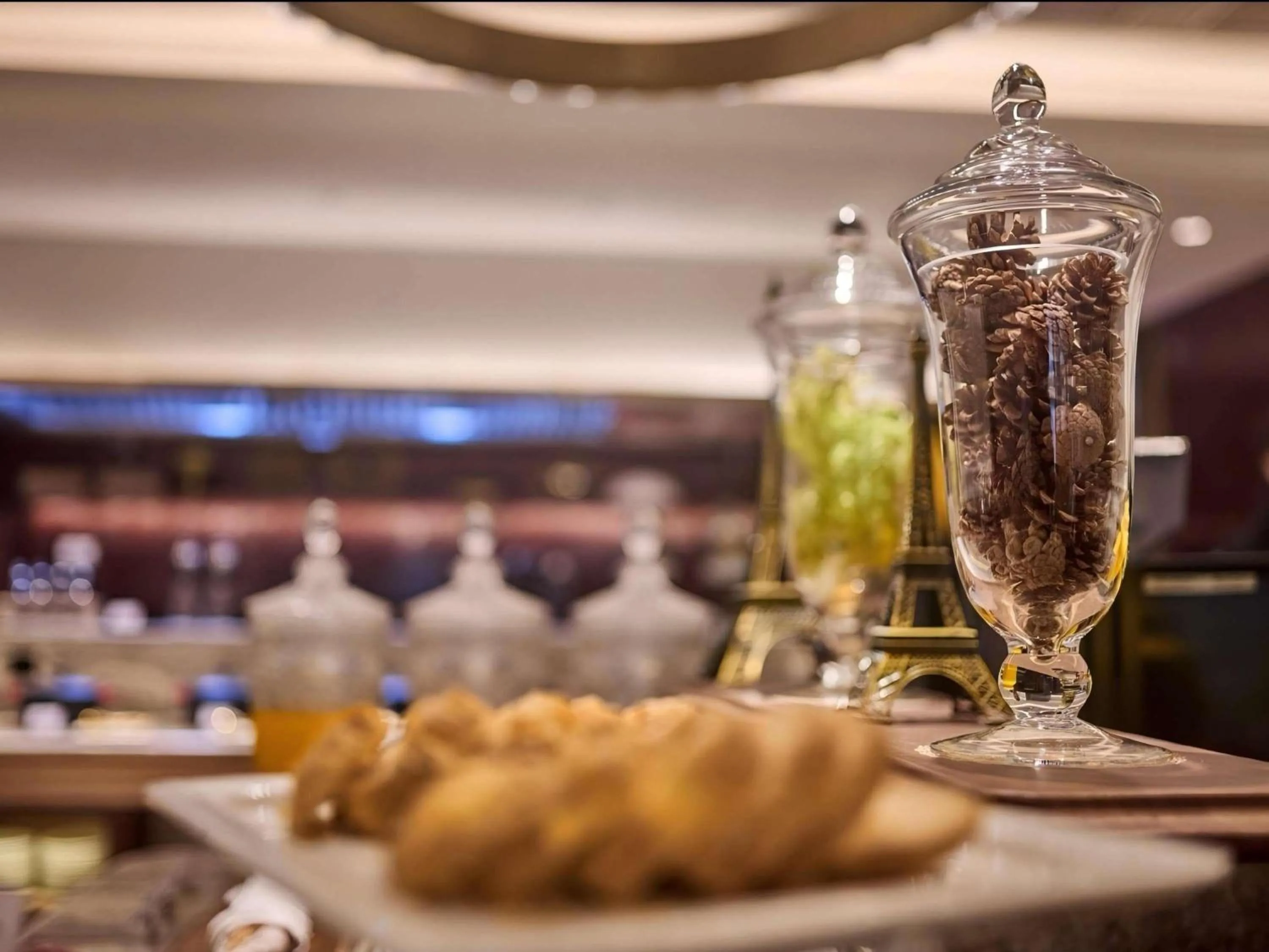 Restaurant/places to eat in Mercure Xi'an Stadium Hotel