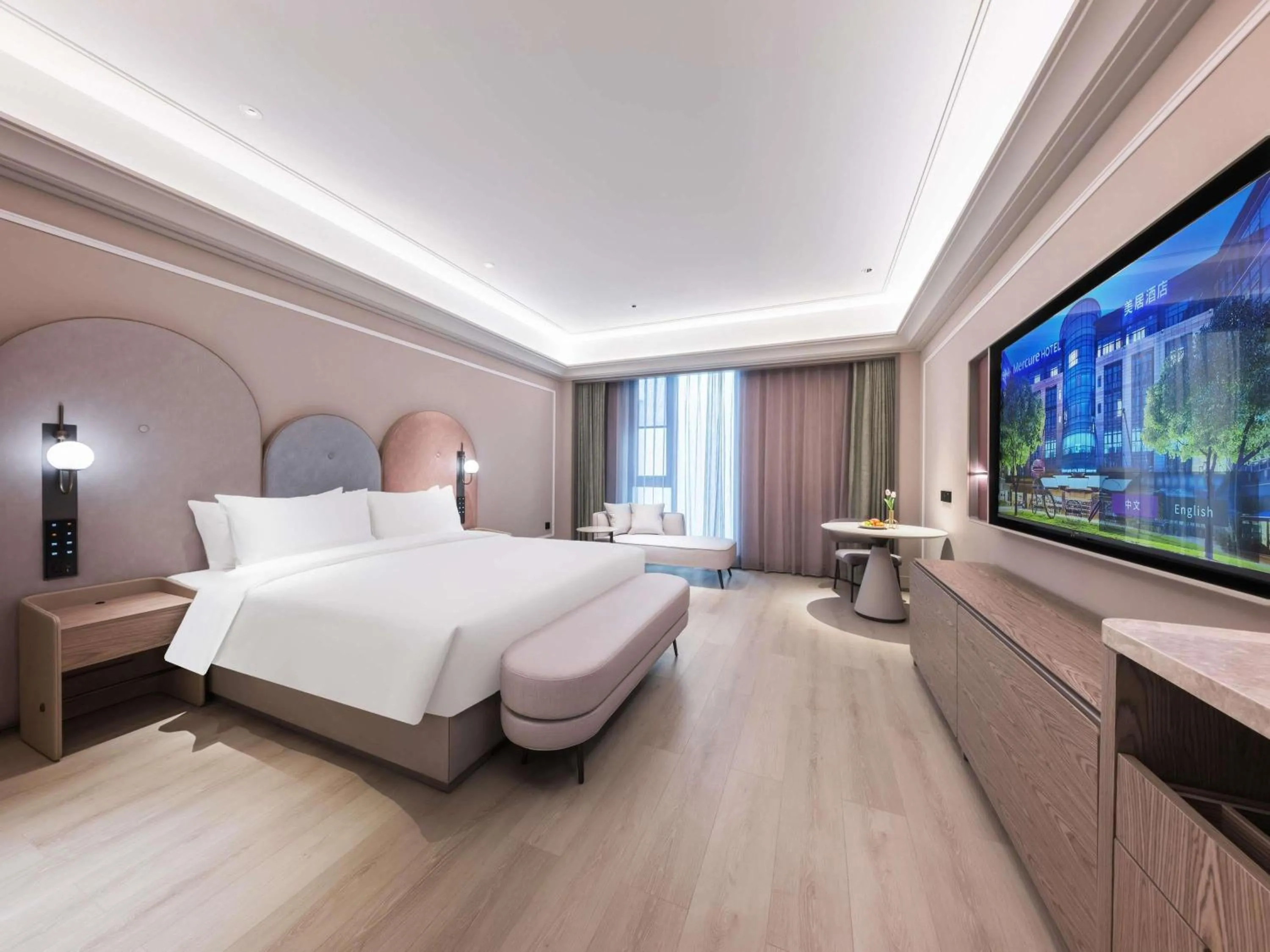 Bedroom, Bed in Mercure Xi'an Stadium Hotel