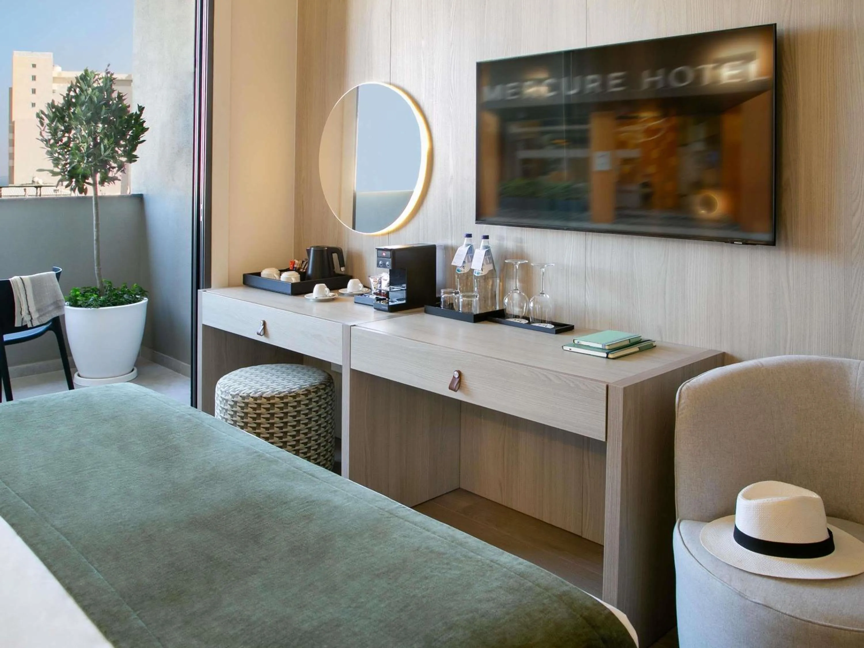 Photo of the whole room in Mercure Larnaca Finikoudes Beach