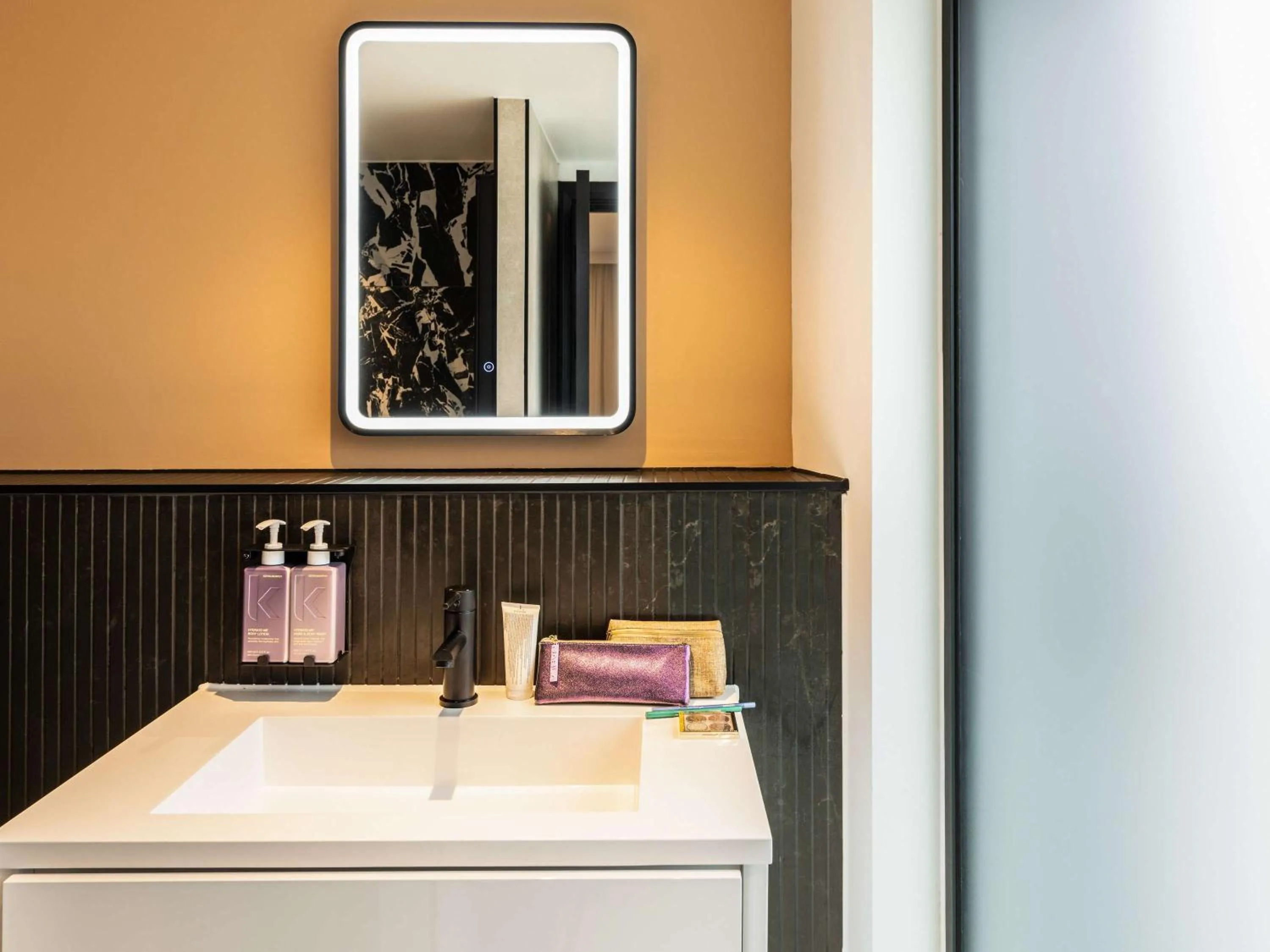 Bathroom in TRIBE Manchester Airport by Accor