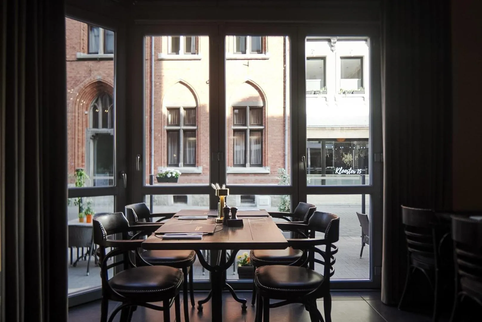 Restaurant/places to eat in Hotel INGREDI