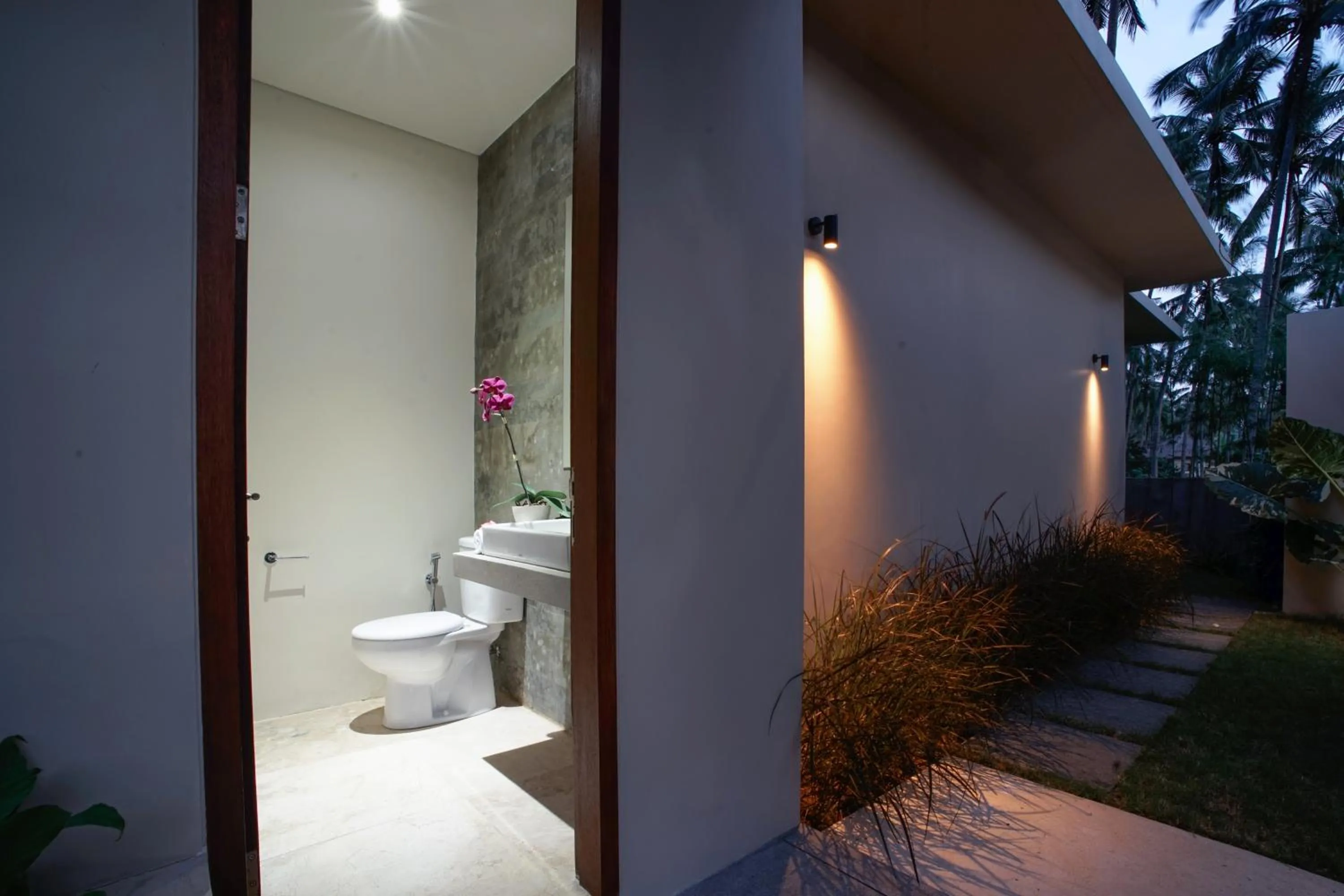 Toilet in Bale Mandala Villas