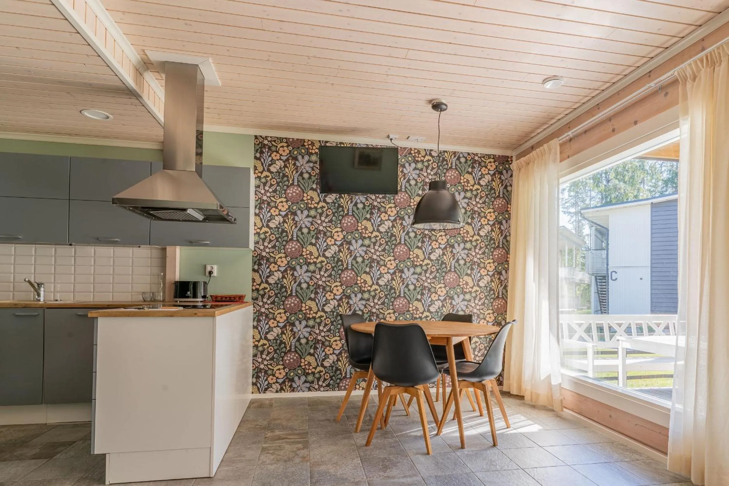 Dining area in Saimaa Life Apartments