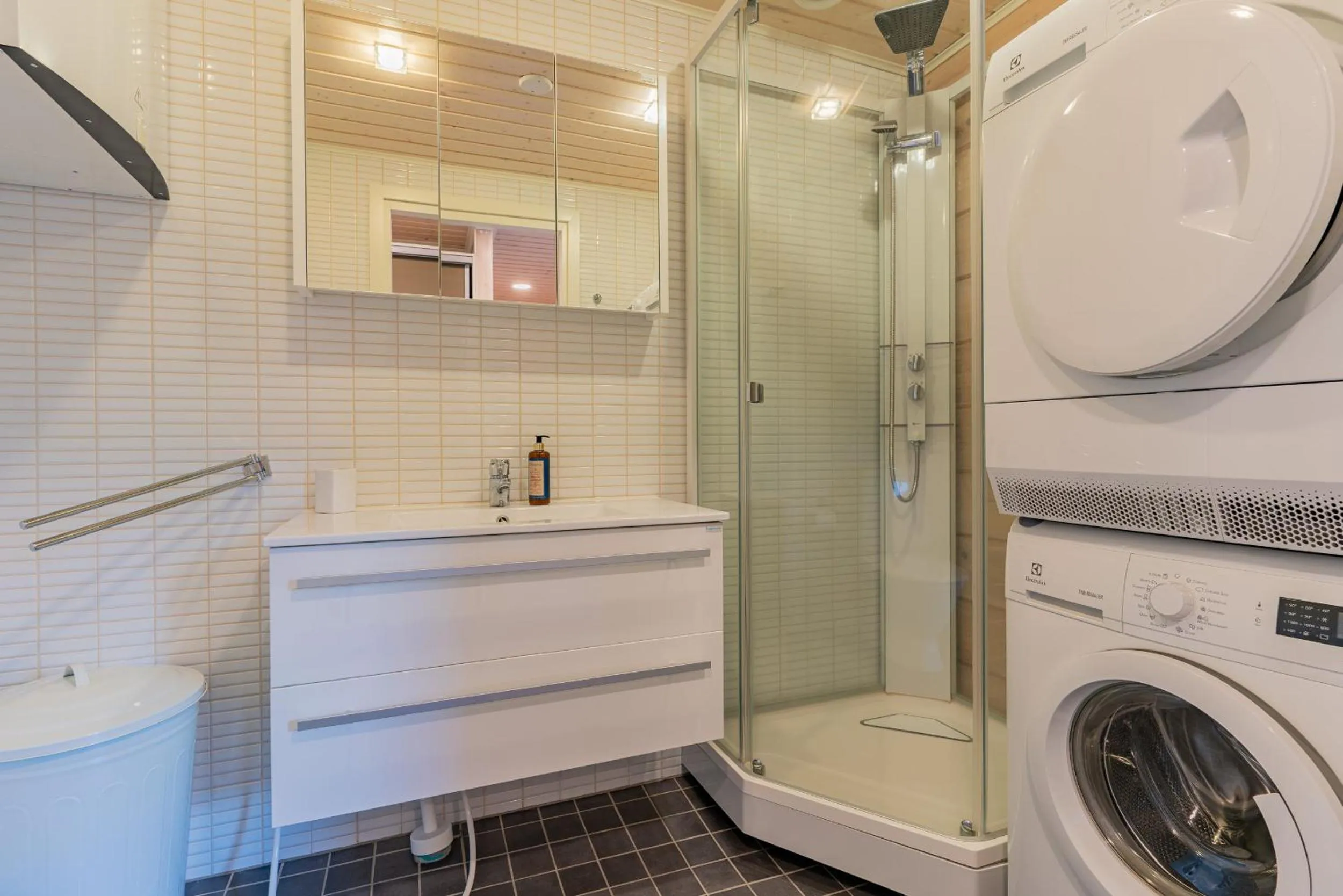 Shower in Saimaa Life Apartments