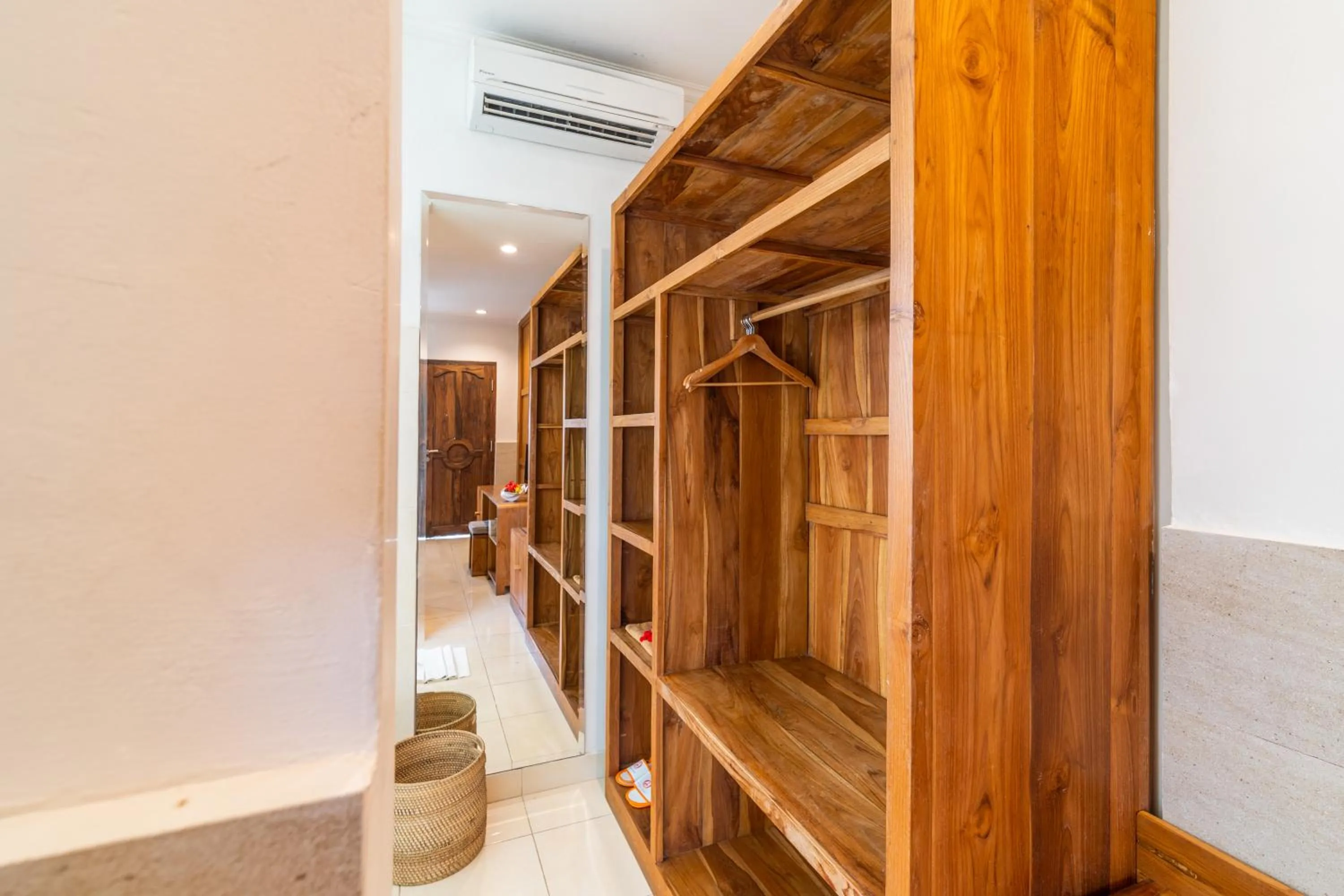 wardrobe in Om Ham Retreat and Resort