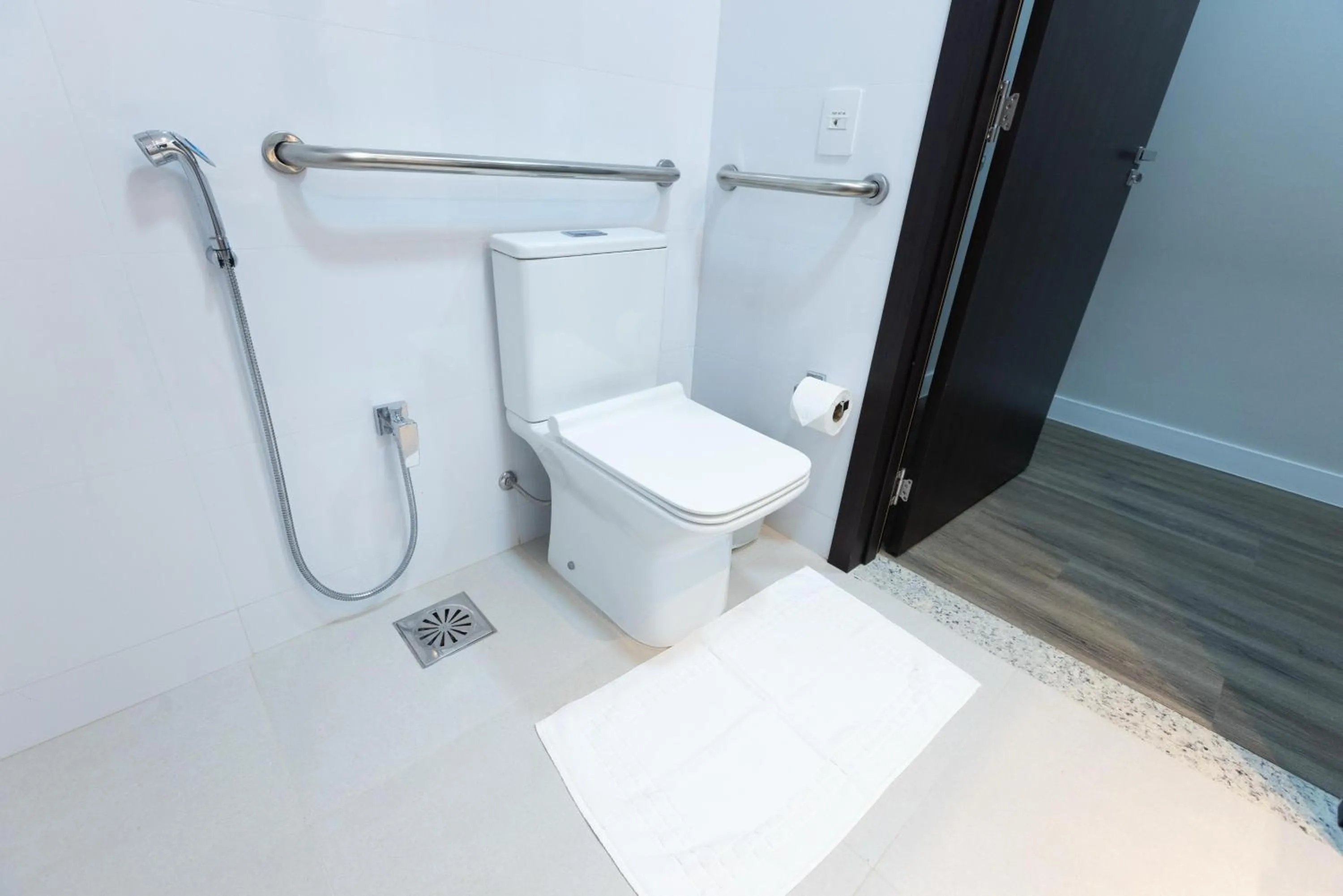 Bathroom in Rota 44 Hotel