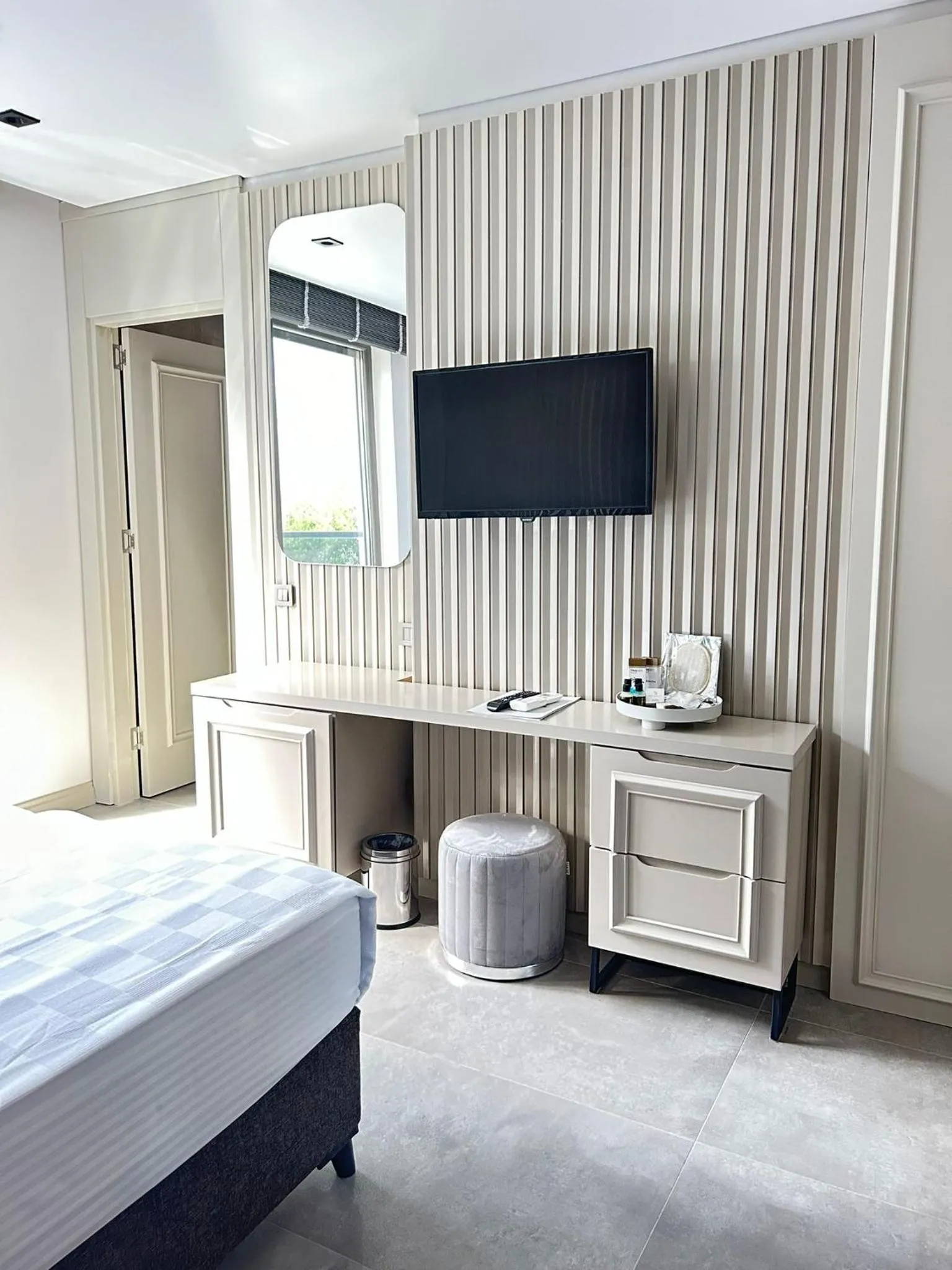 TV and multimedia, Bed in Sam Hotel