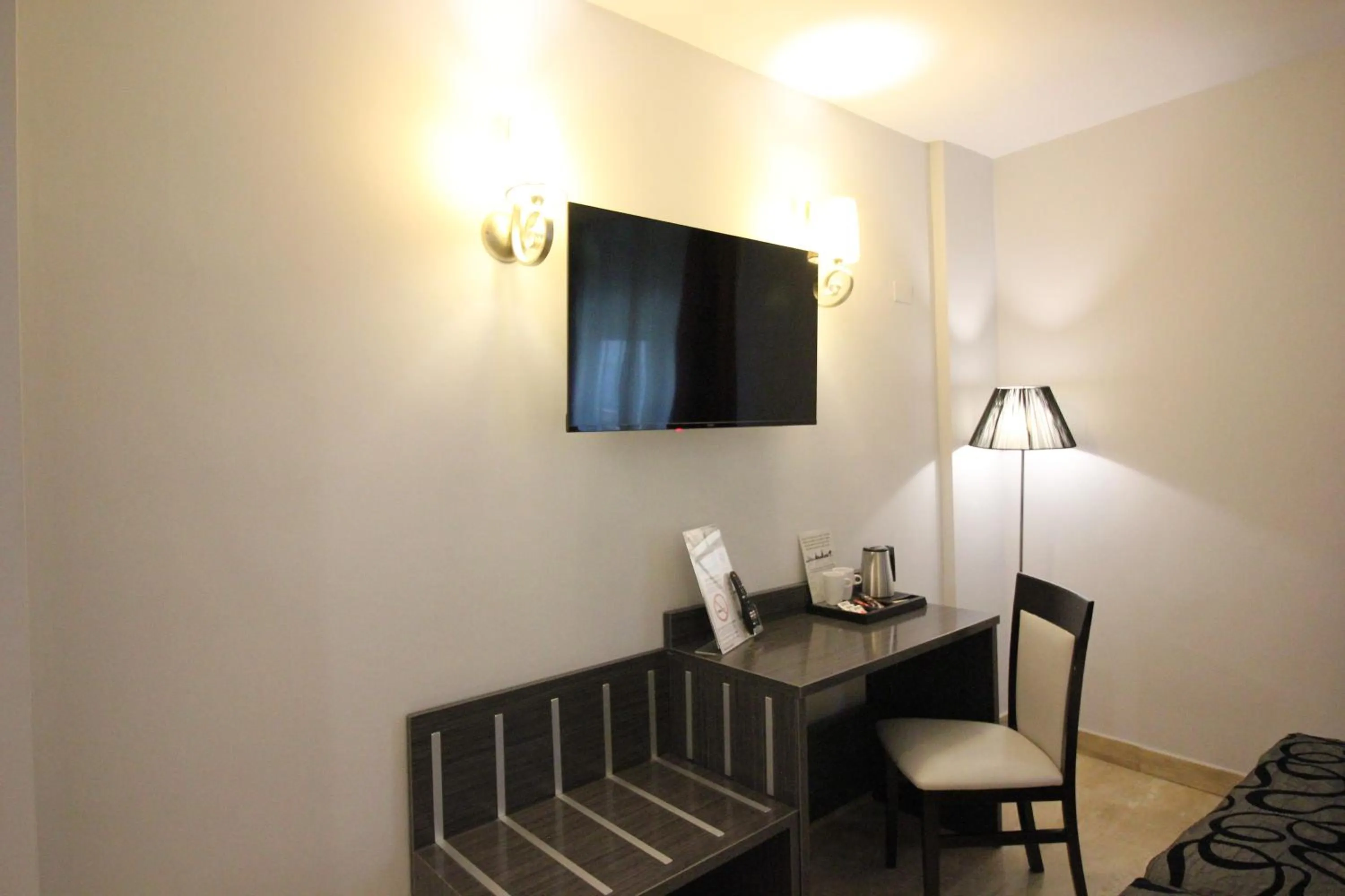 TV and multimedia in Hotel Venecia