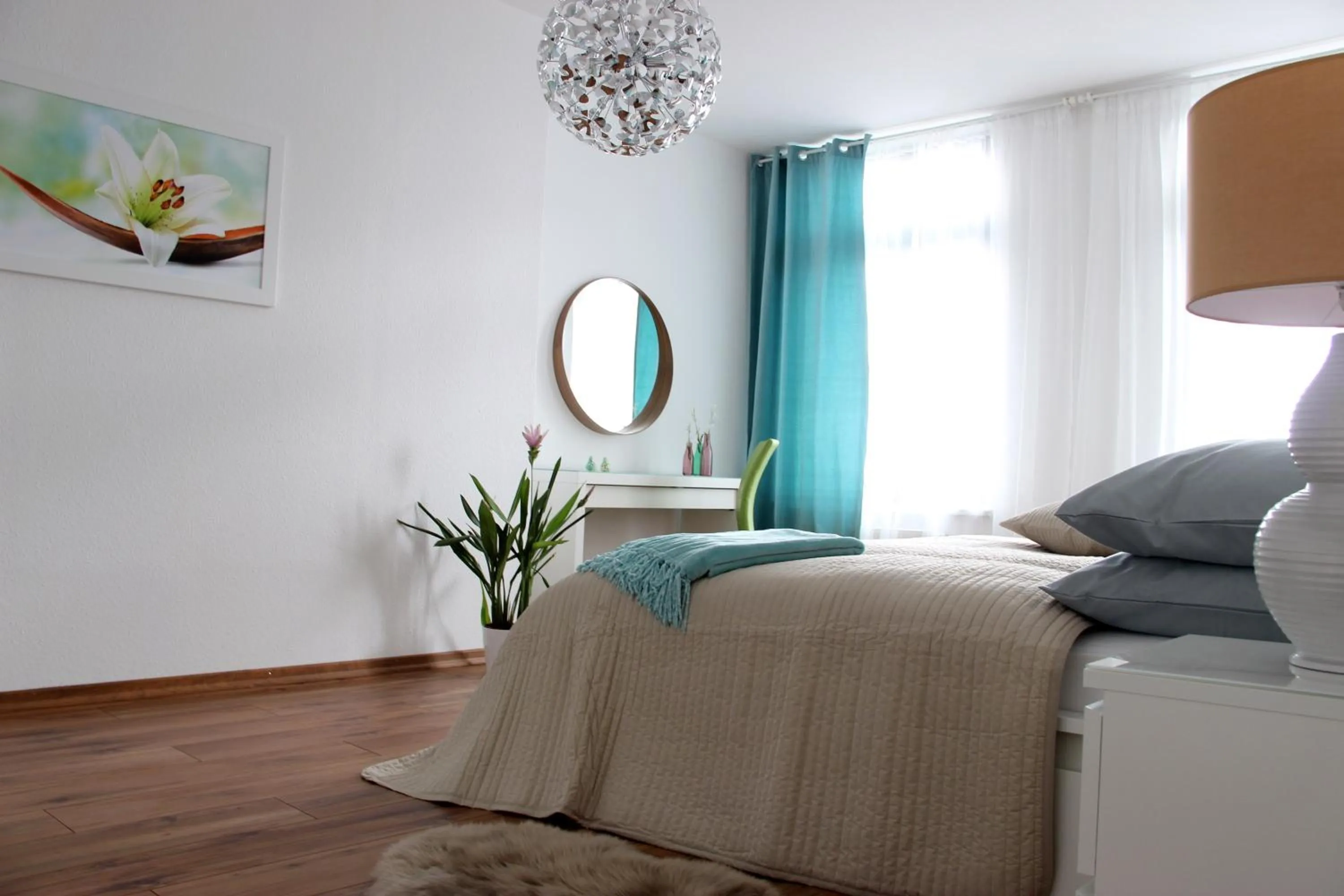 Bedroom, Bed in Leon Apartments