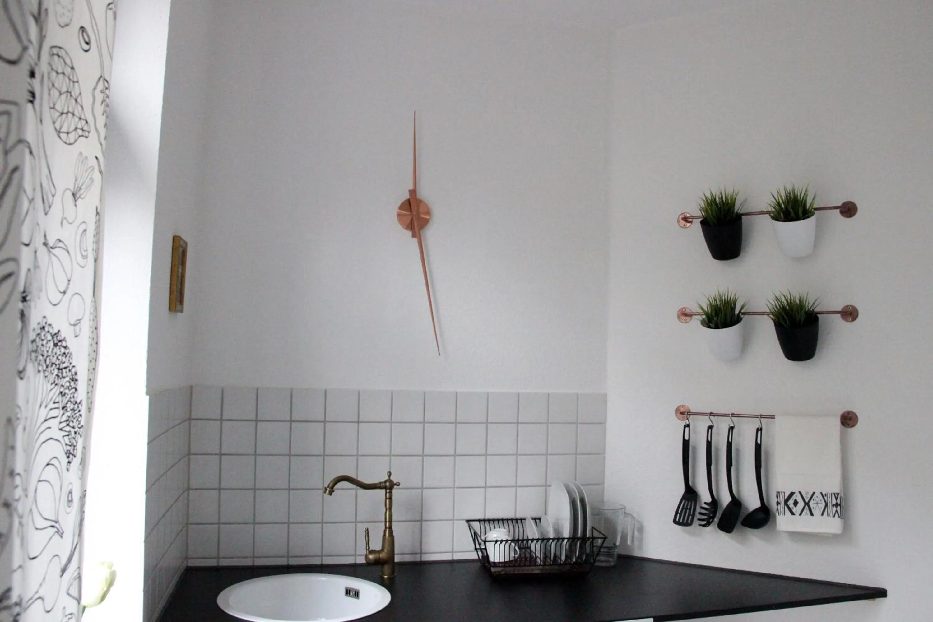 Kitchen or kitchenette in Leon Apartments