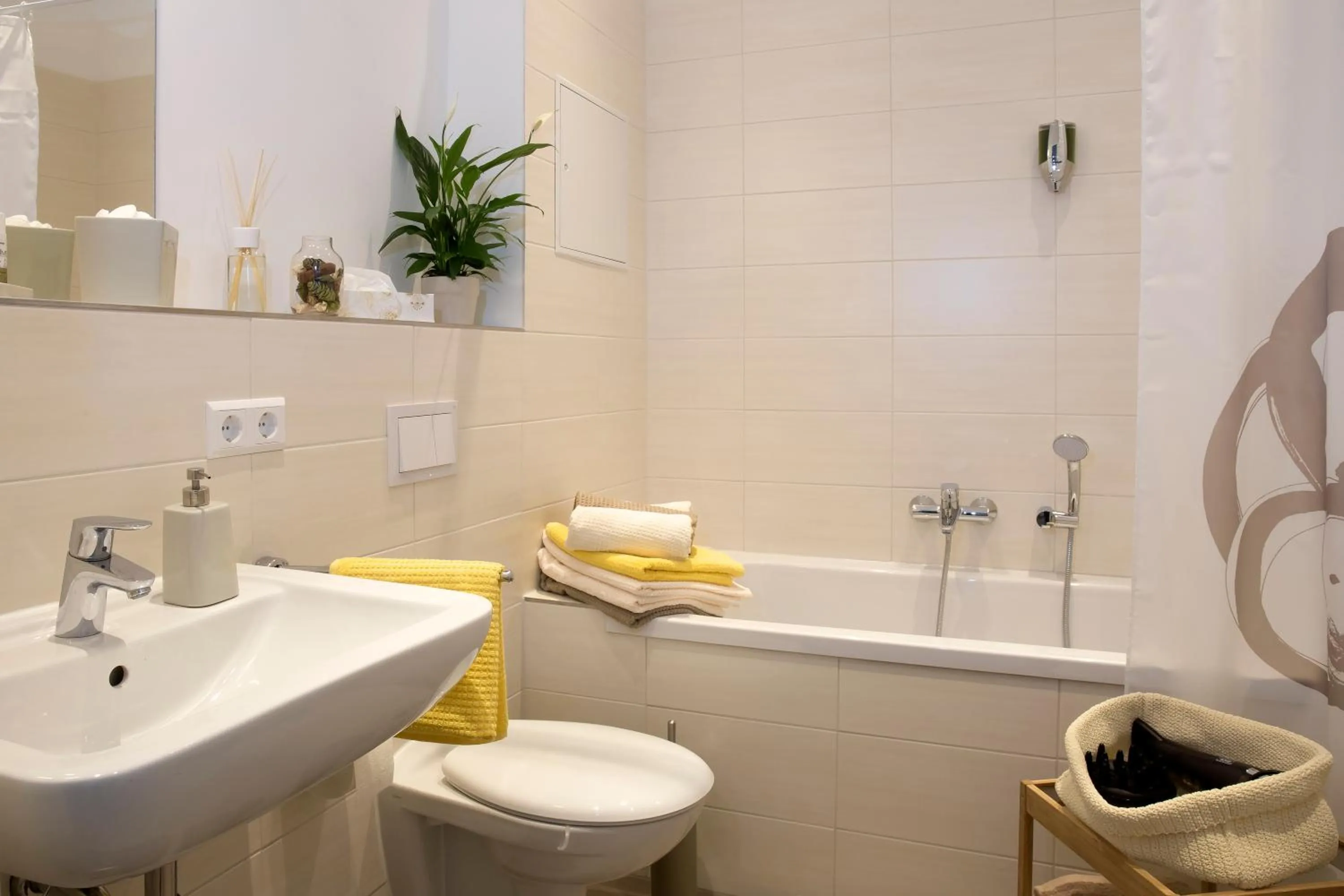 Bathroom in Leon Apartments