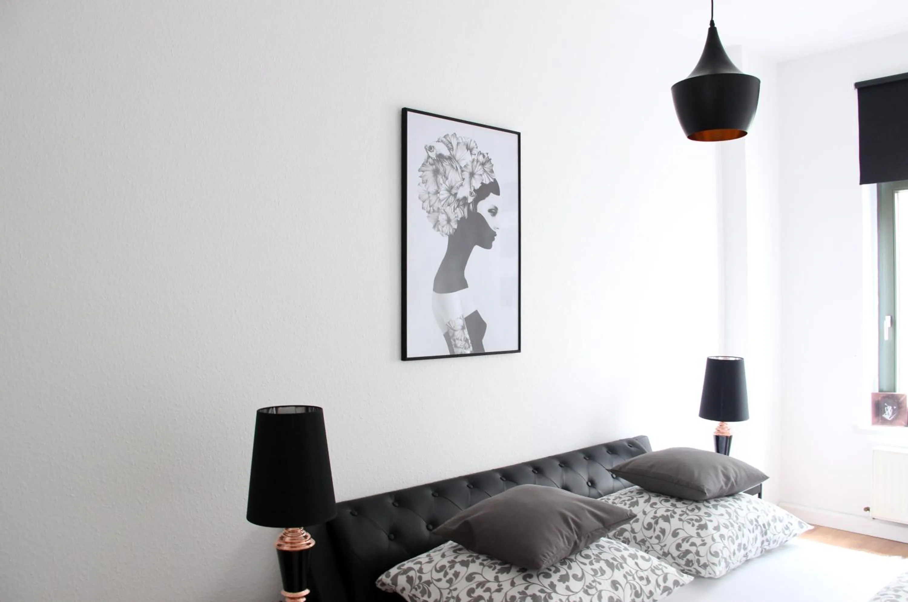 Bedroom in Leon Apartments