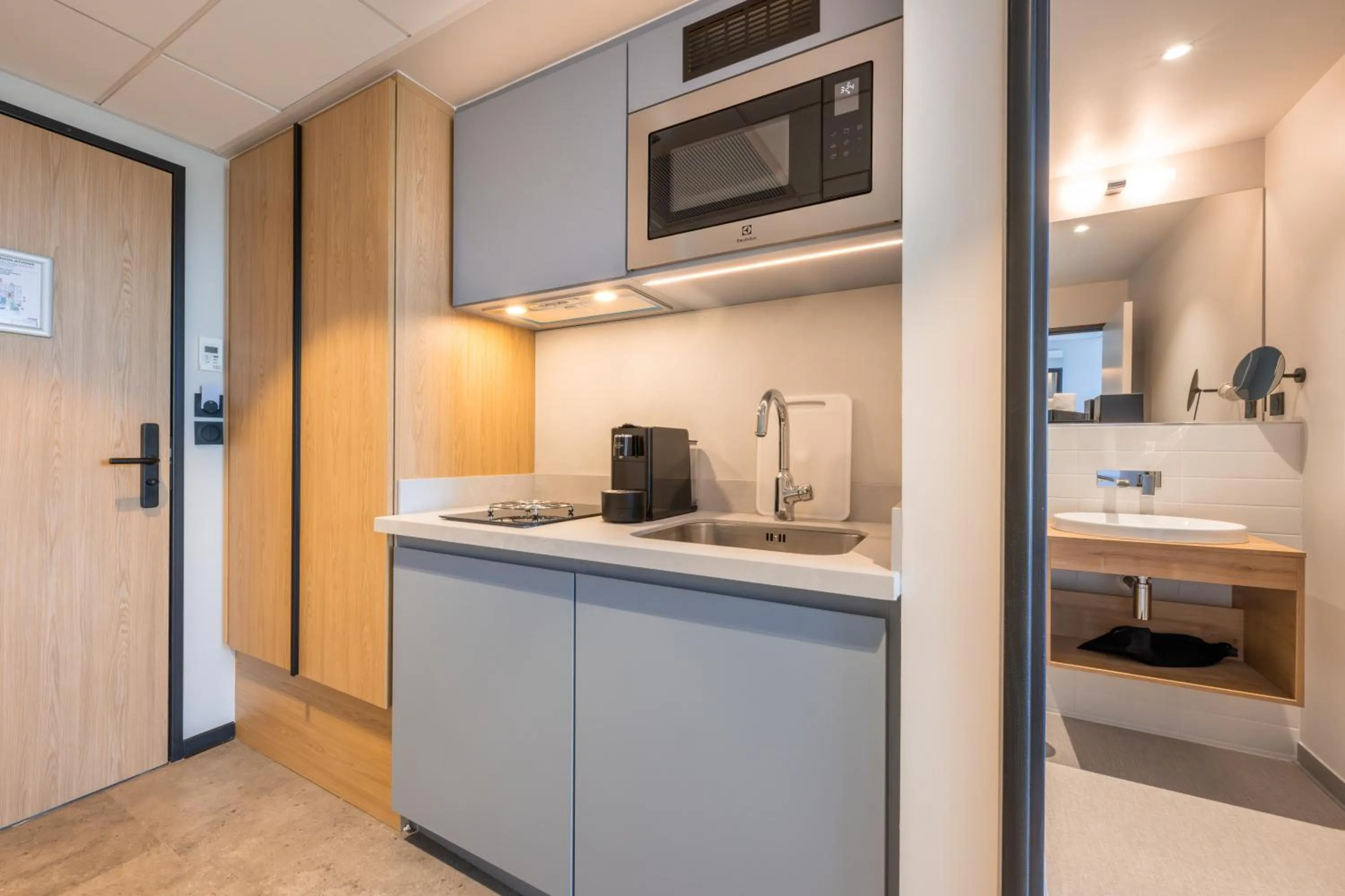 Kitchen or kitchenette in Sevenline Purpan Toulouse