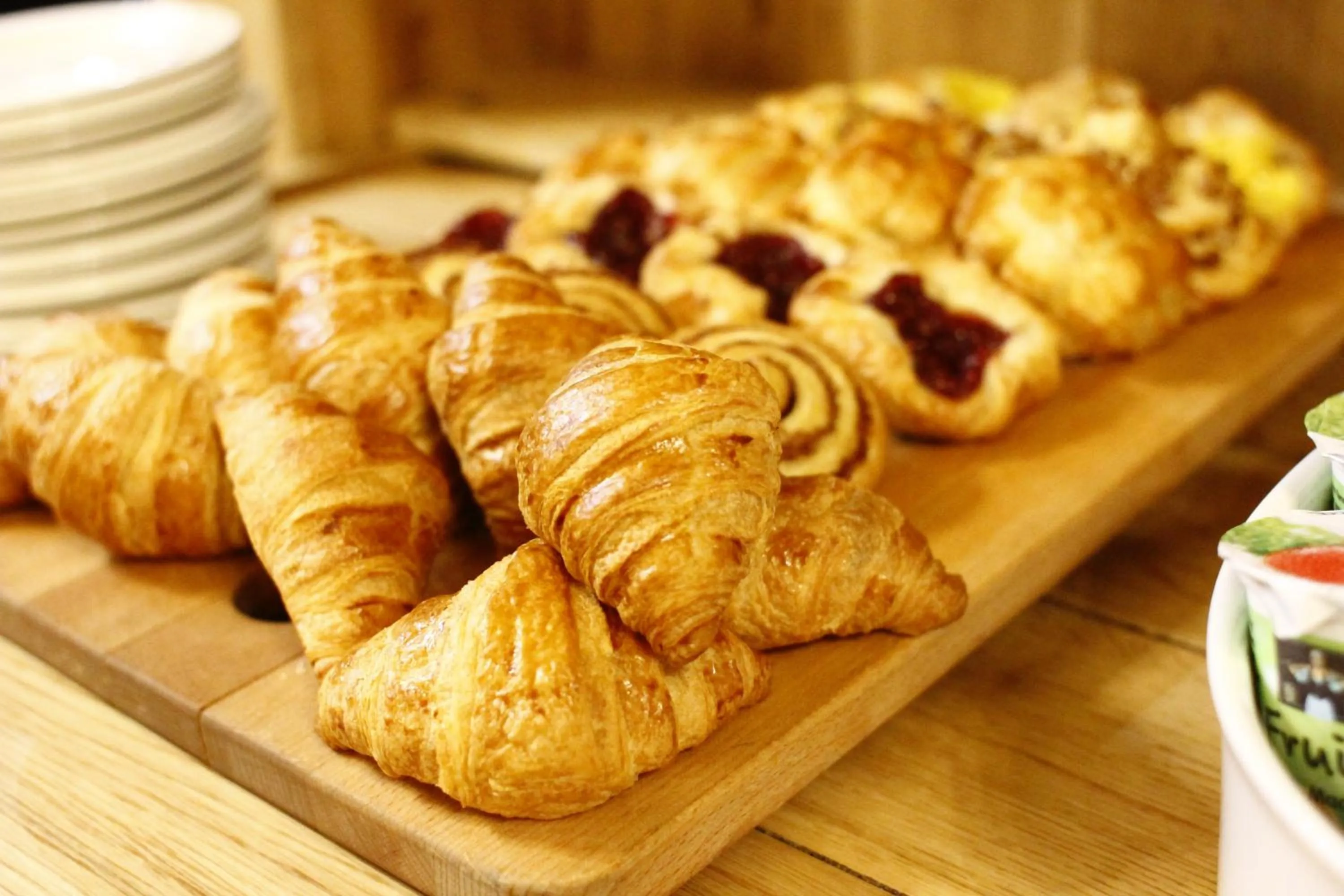 Food and drinks in The Victoria Hotel Manchester by Compass Hospitality