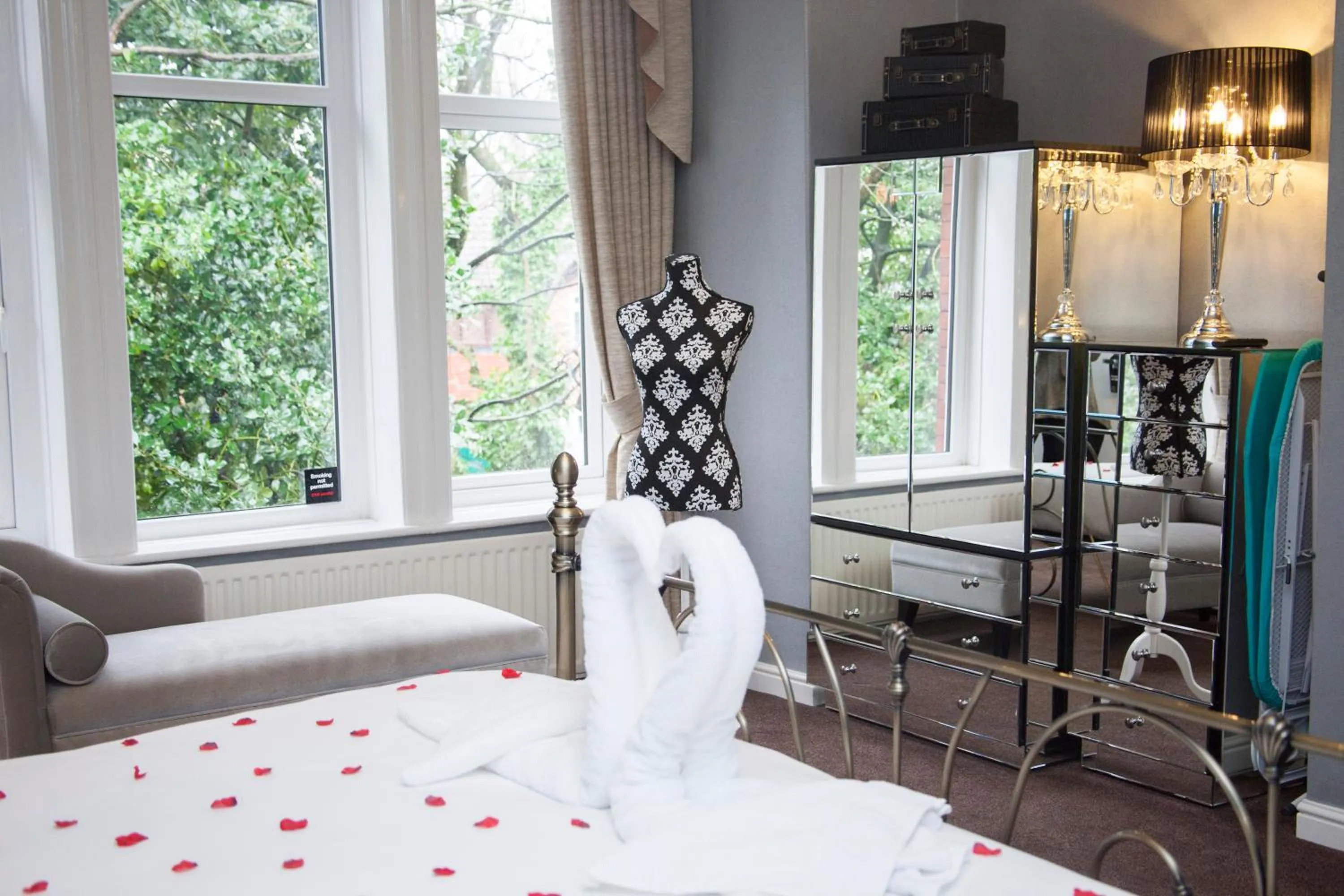 Restaurant/places to eat in The Victoria Hotel Manchester by Compass Hospitality