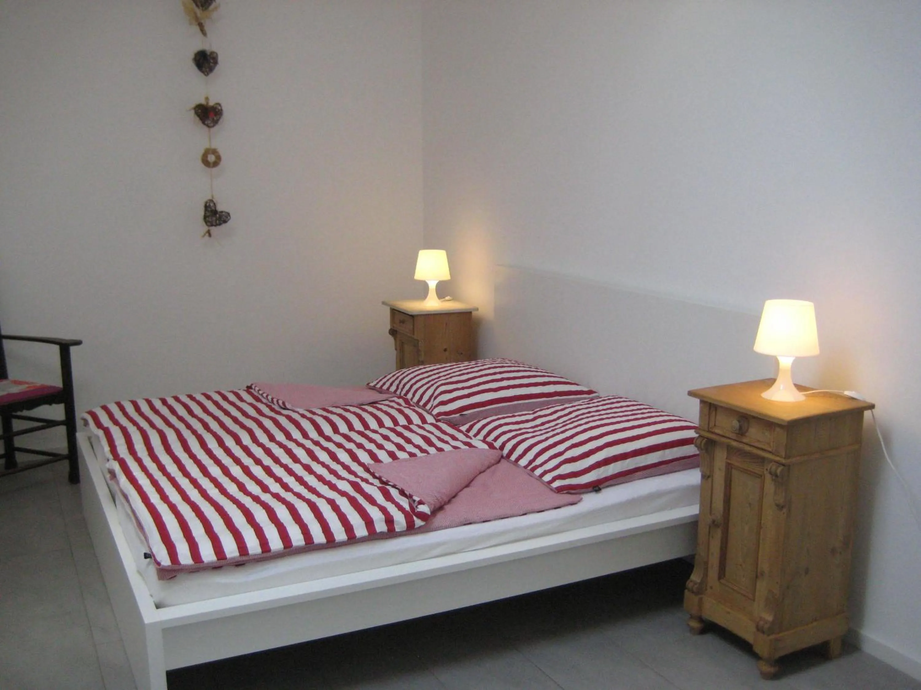 Bedroom, Bed in Jordanshof Rot