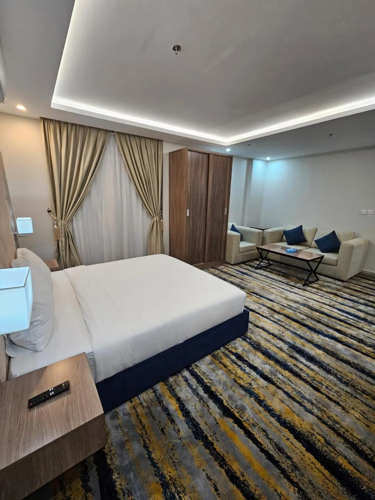 Bed in Emmar Al Dyar