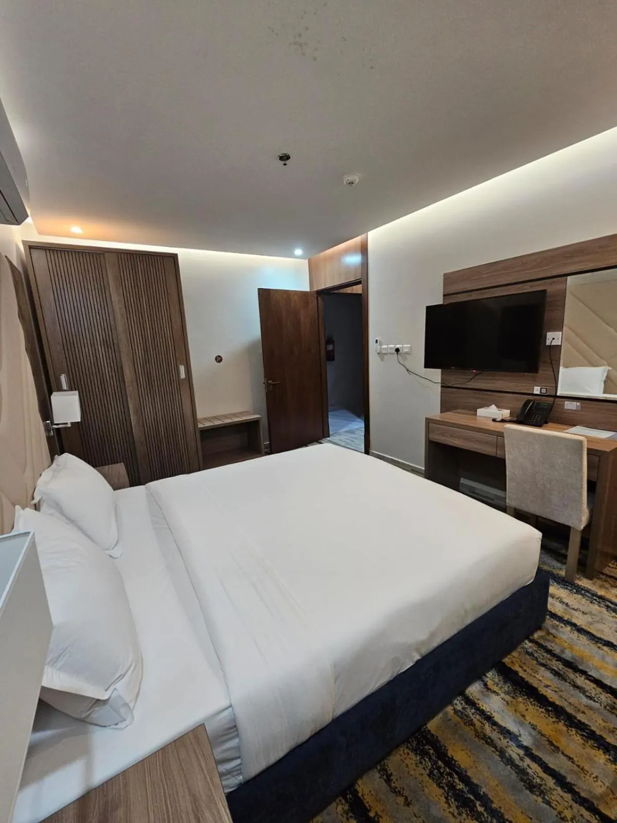 Bed in Emmar Al Dyar