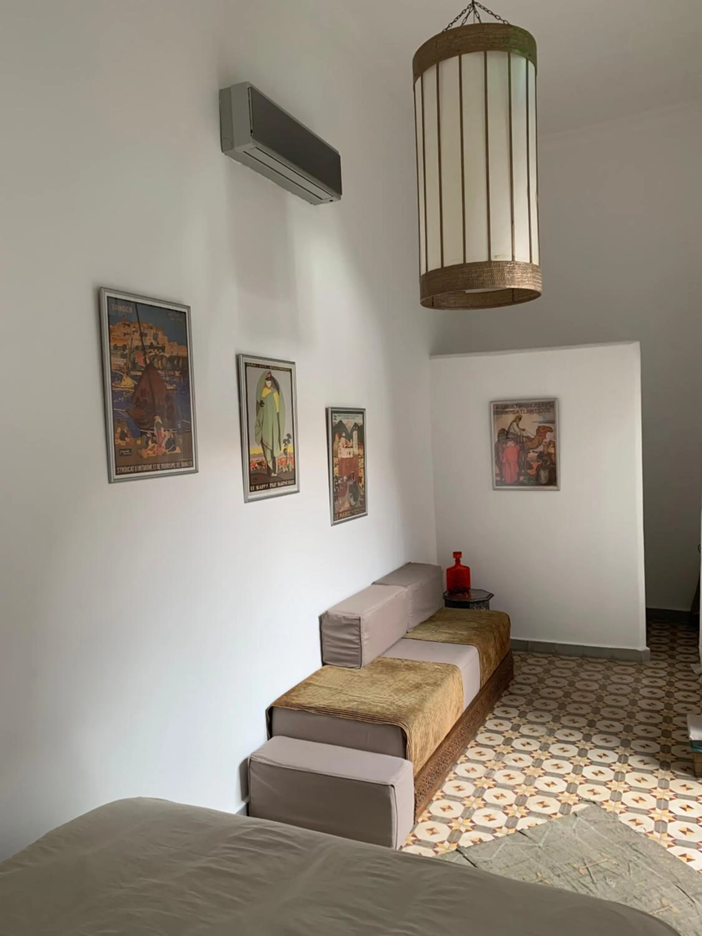 Seating area, Bed in Riad Aziman