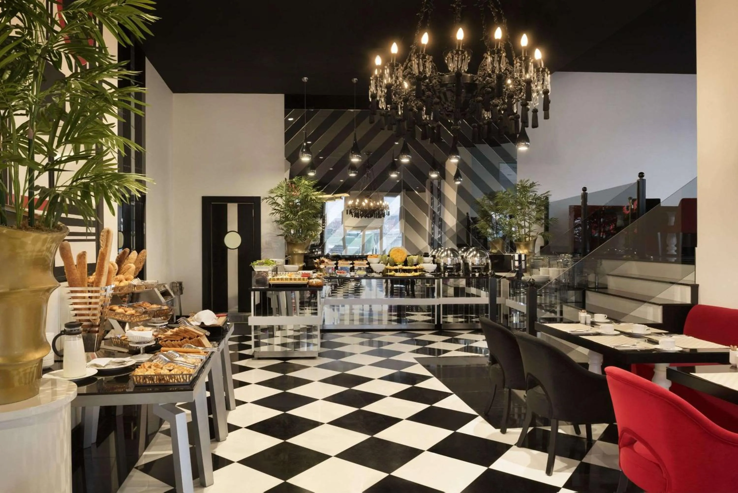 Restaurant/places to eat in Ramada Hotel & Suites Sisli