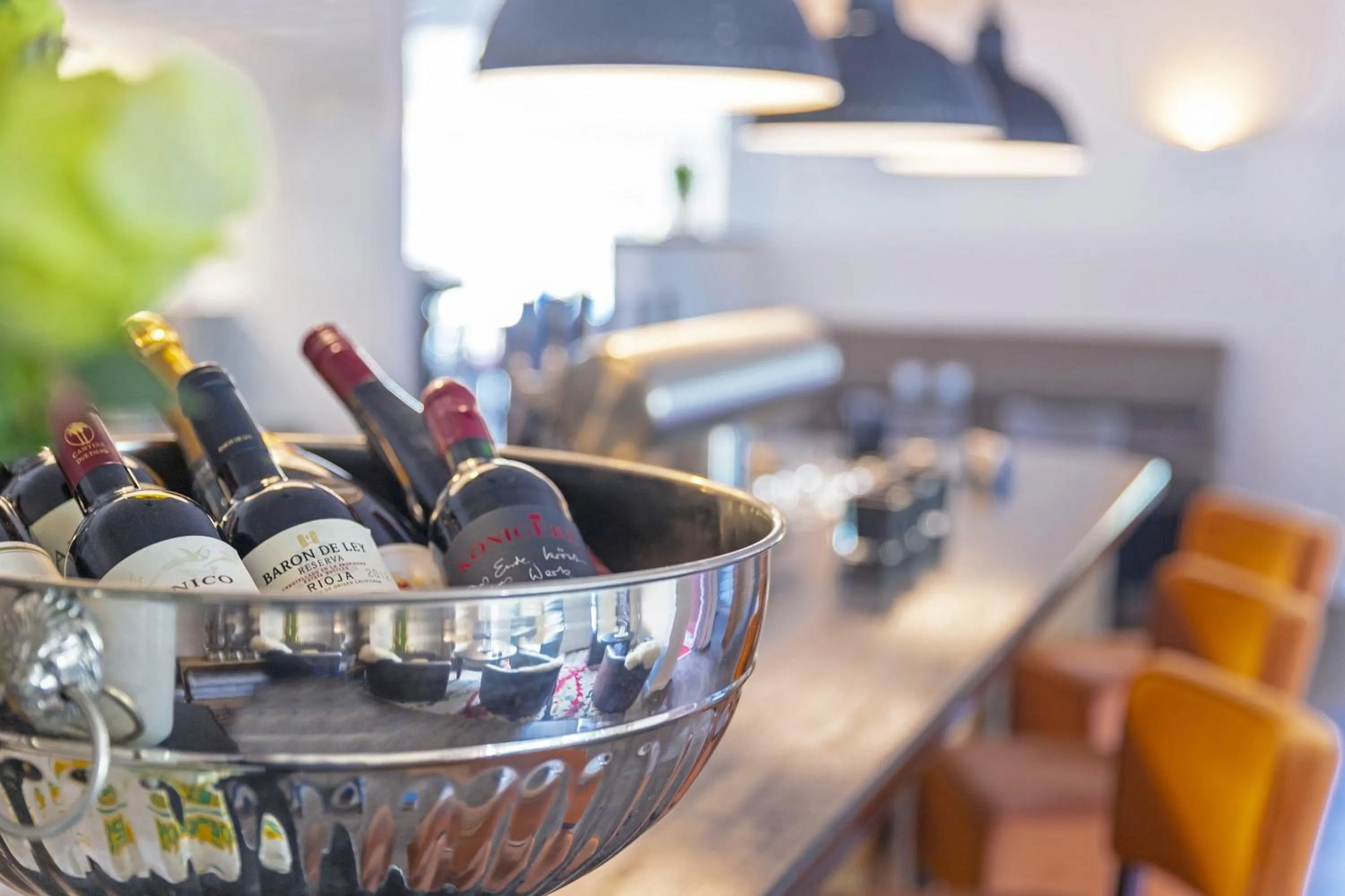 Food and drinks in Beach Hotel California