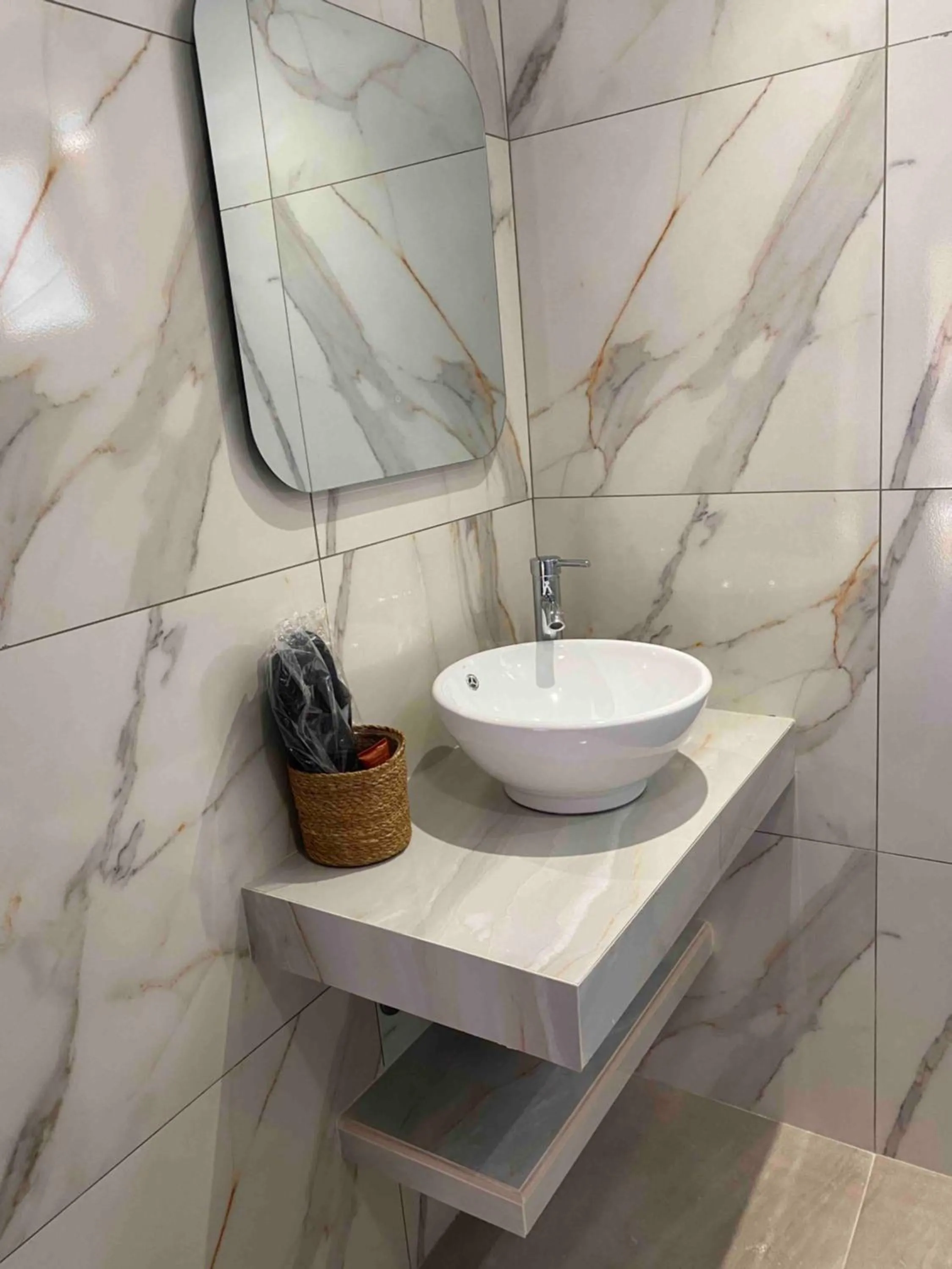 Bathroom in Euphoria ComplexB