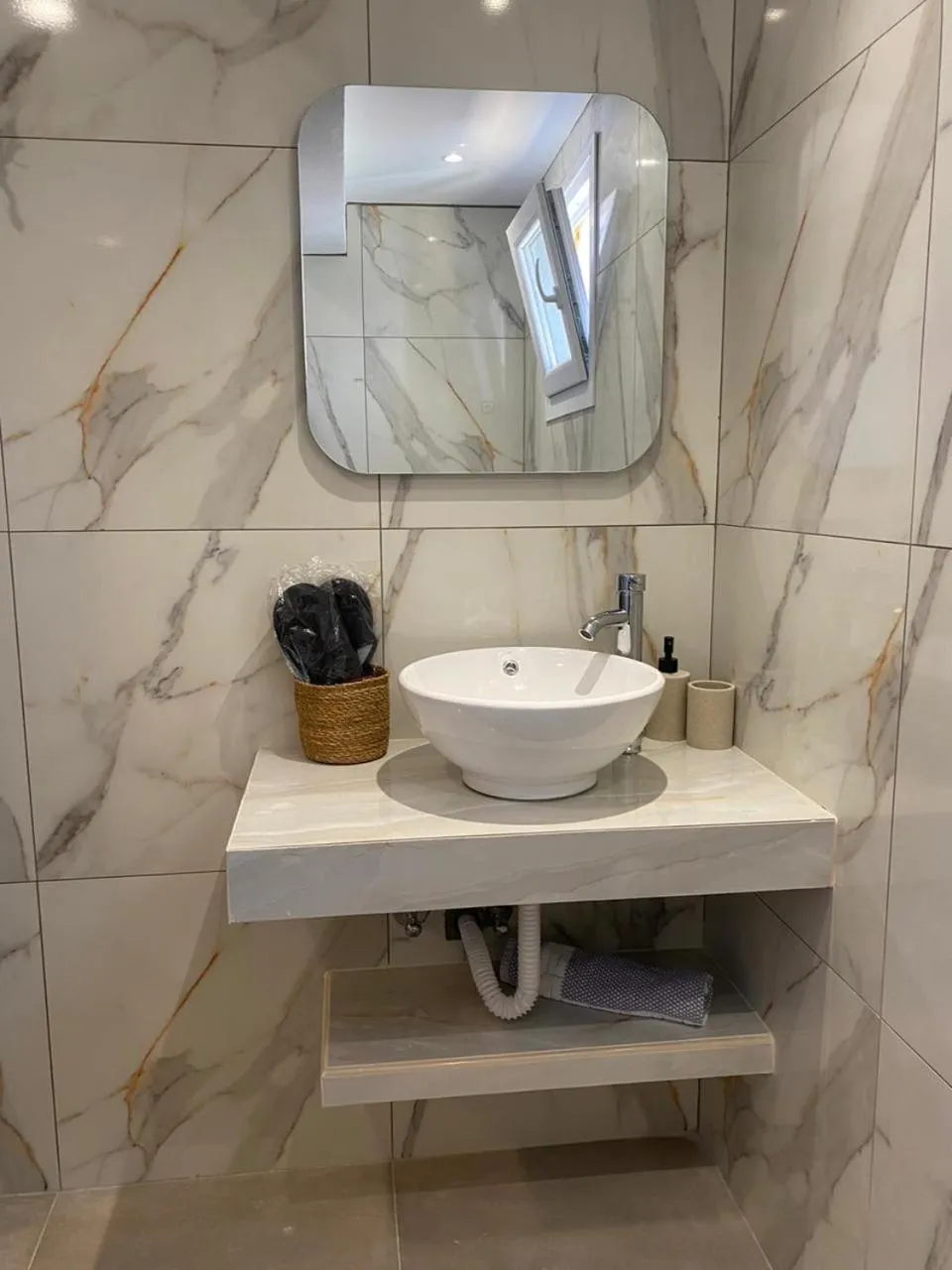 Bathroom in Euphoria ComplexB