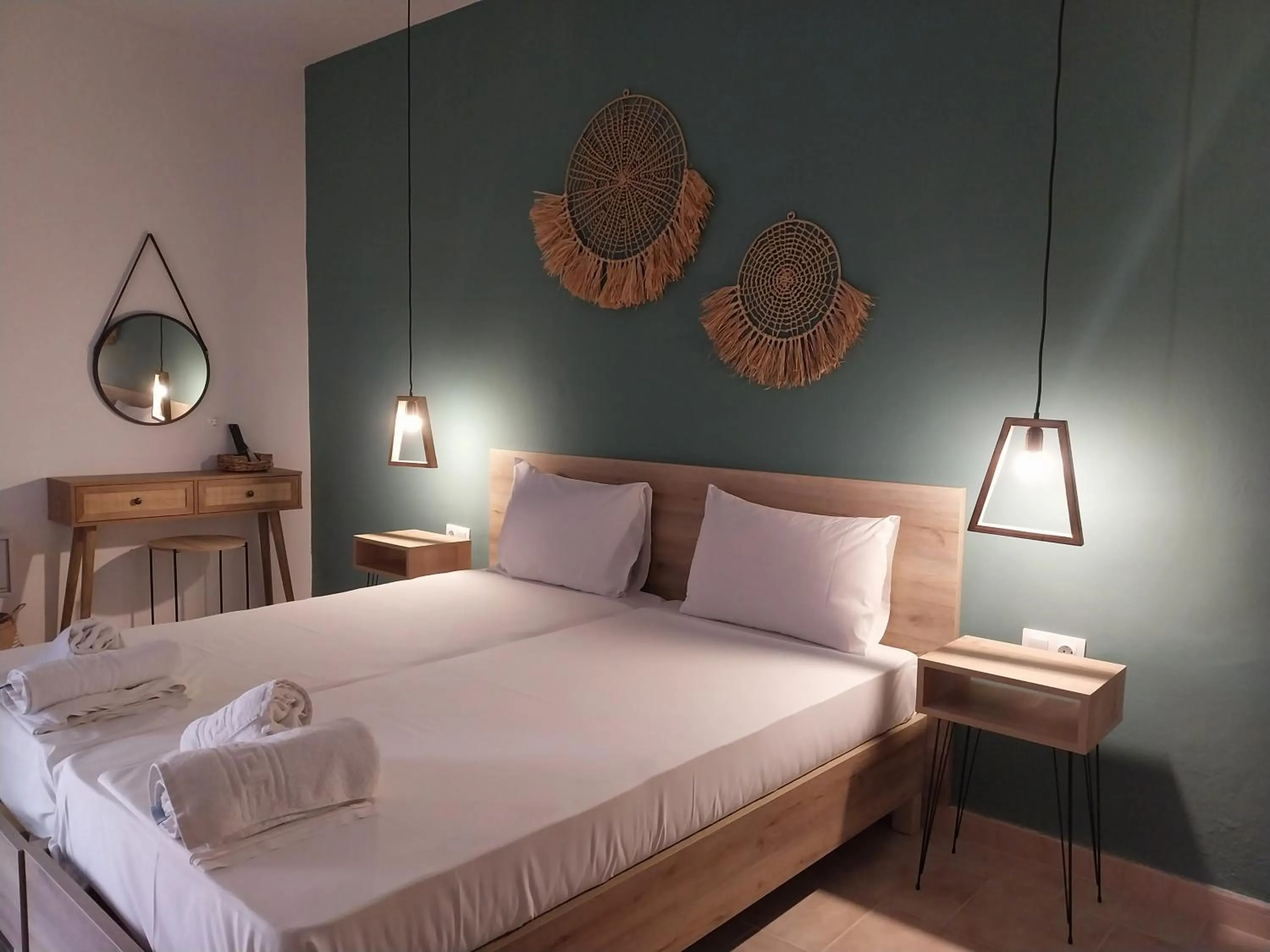 Bedroom, Bed in Euphoria ComplexB