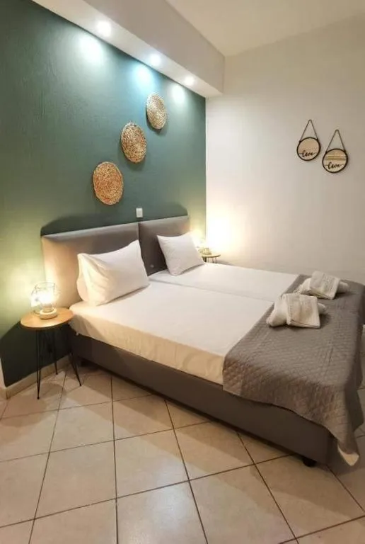 Bedroom, Bed in Euphoria ComplexB