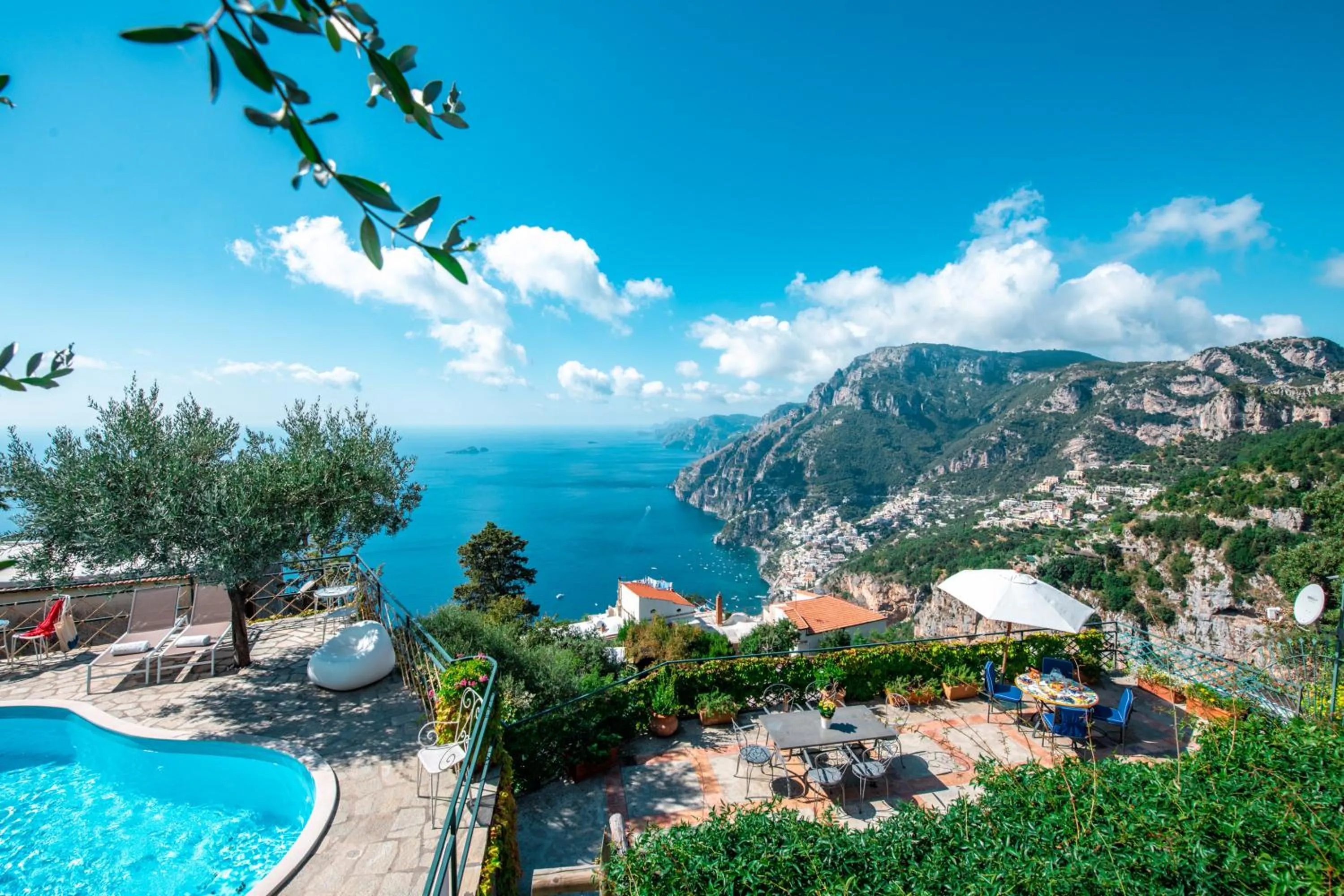 Pool view in Ville Olimpo