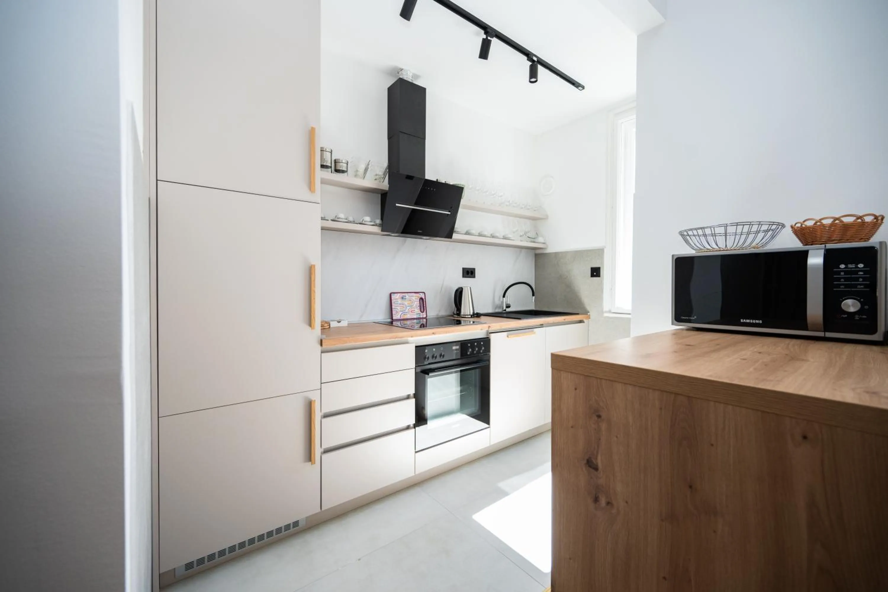 Three-Bedroom Apartment in Design 150m2 Three-Bedroom Apartment - Titova Street