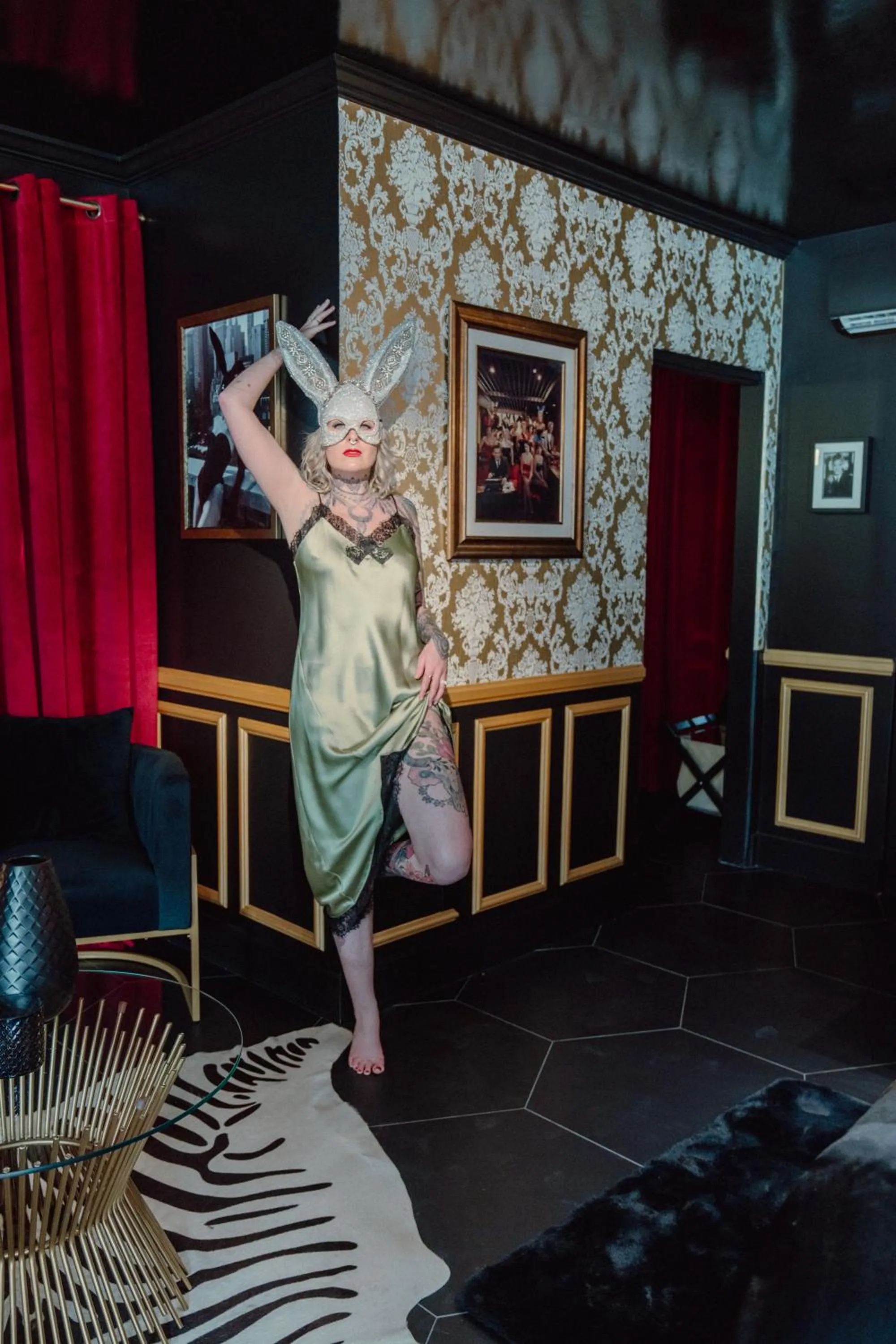 People in The Velvet Rope PS