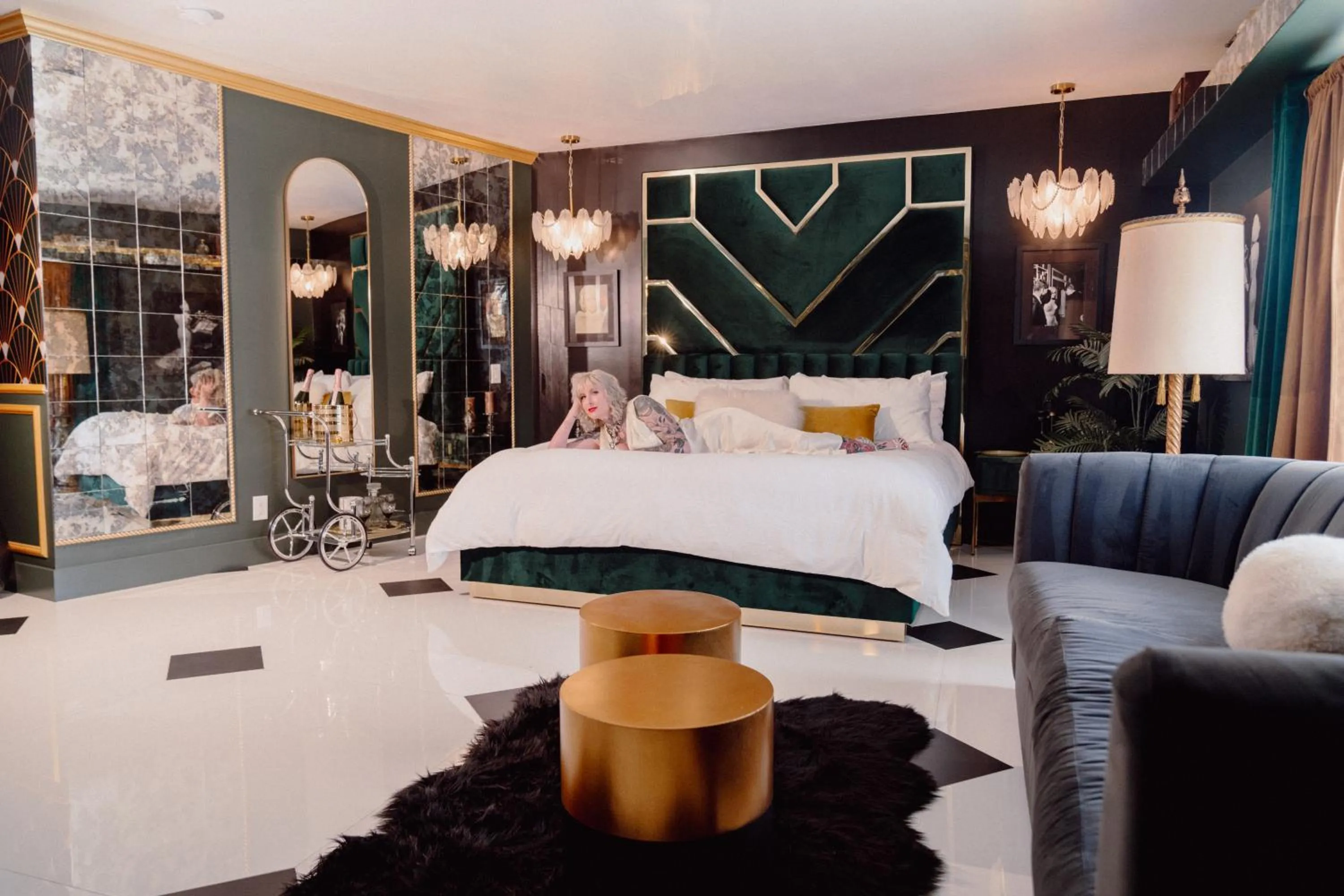 Bed in The Velvet Rope PS