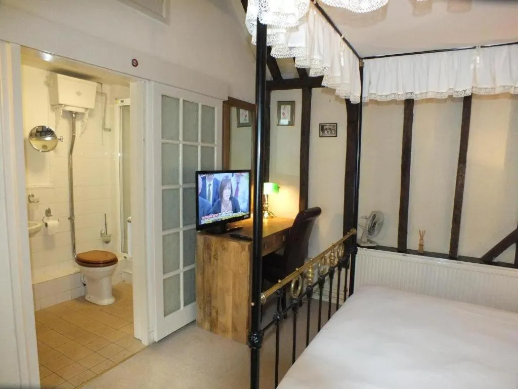 Bed in AbingPlough House