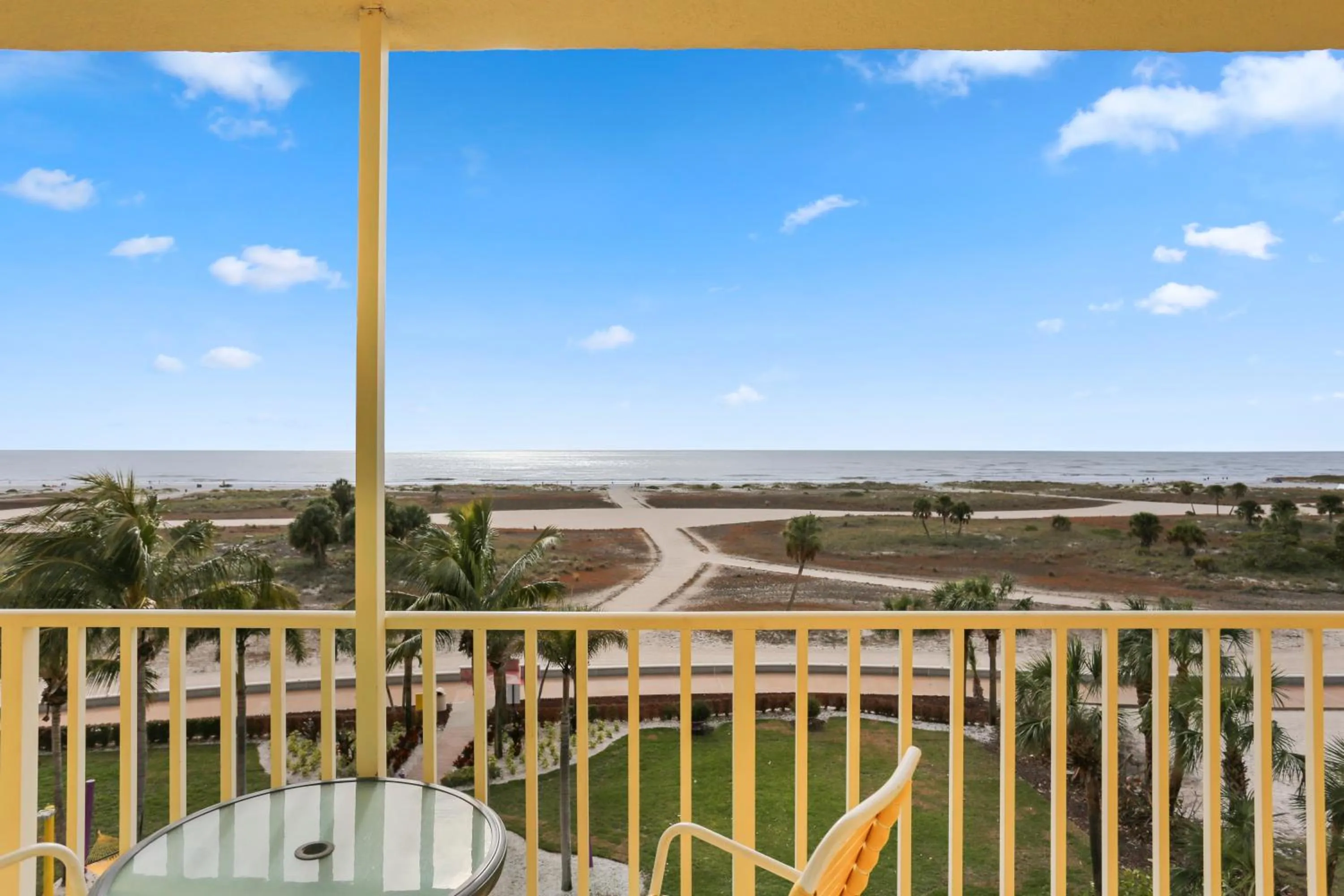 South Beach Condo Hotel by Travel Resort Services, Inc.