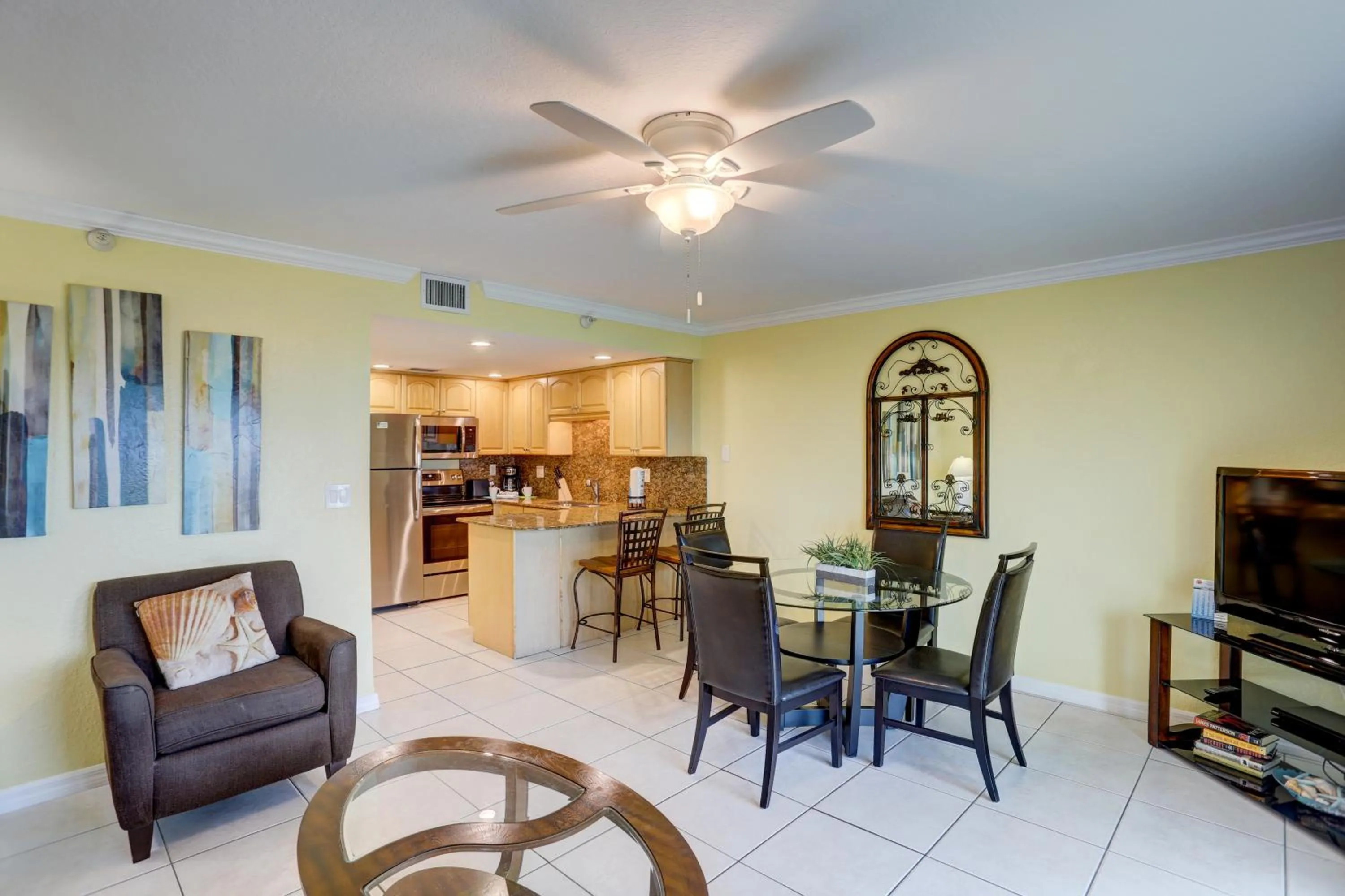 South Beach Condo Hotel by Travel Resort Services, Inc.