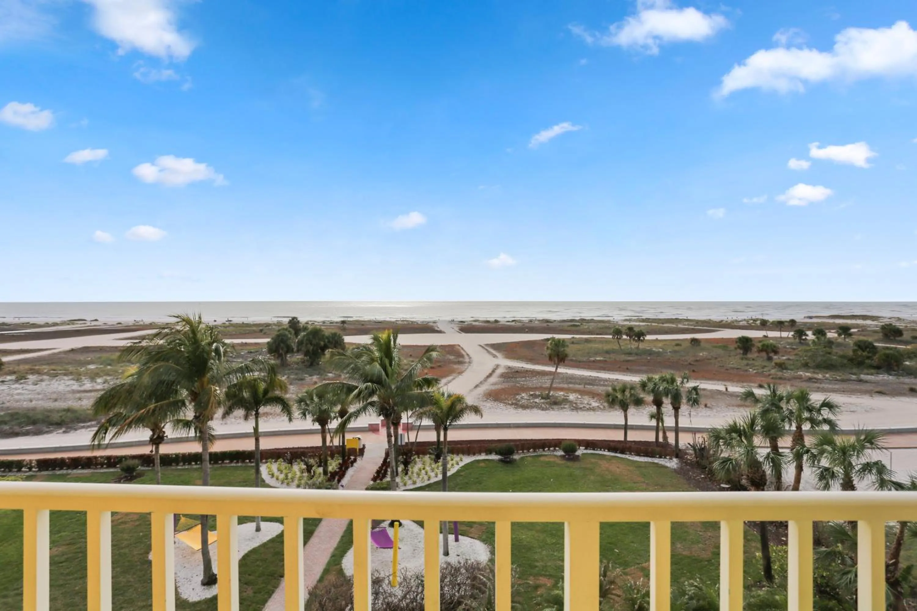 South Beach Condo Hotel by Travel Resort Services, Inc.